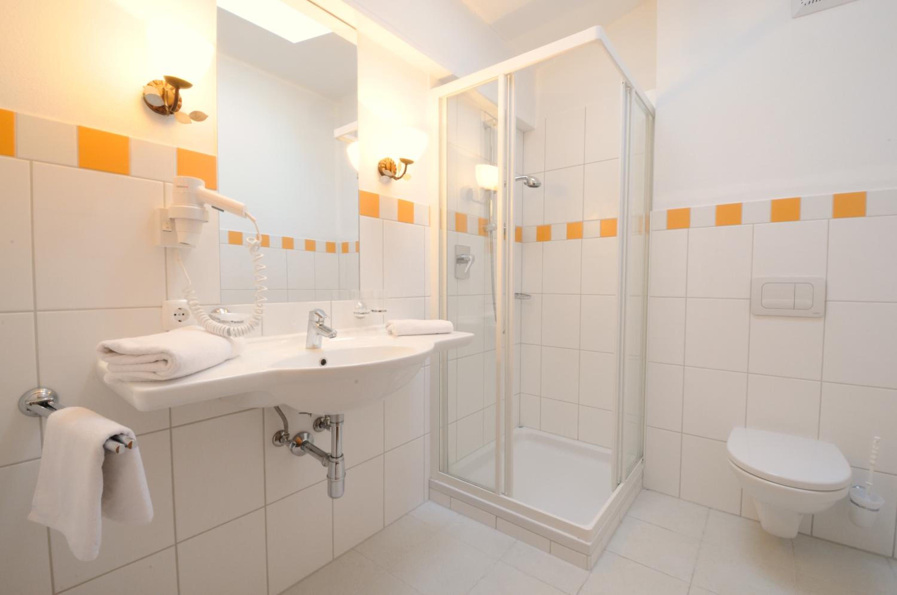 Two-Bedroom Apartment with Balcony photo 3