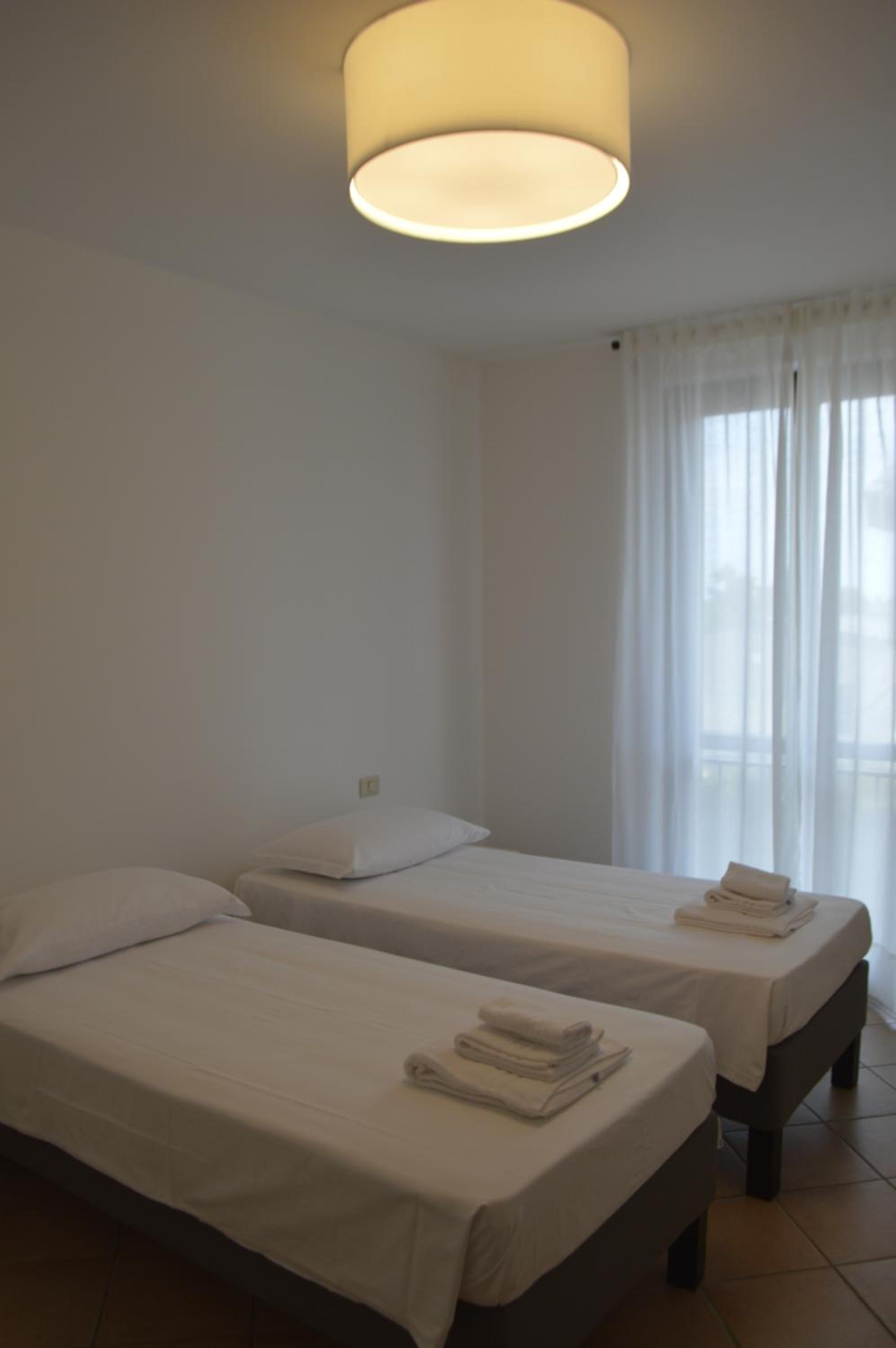 One-Bedroom Apartment - Photo 1