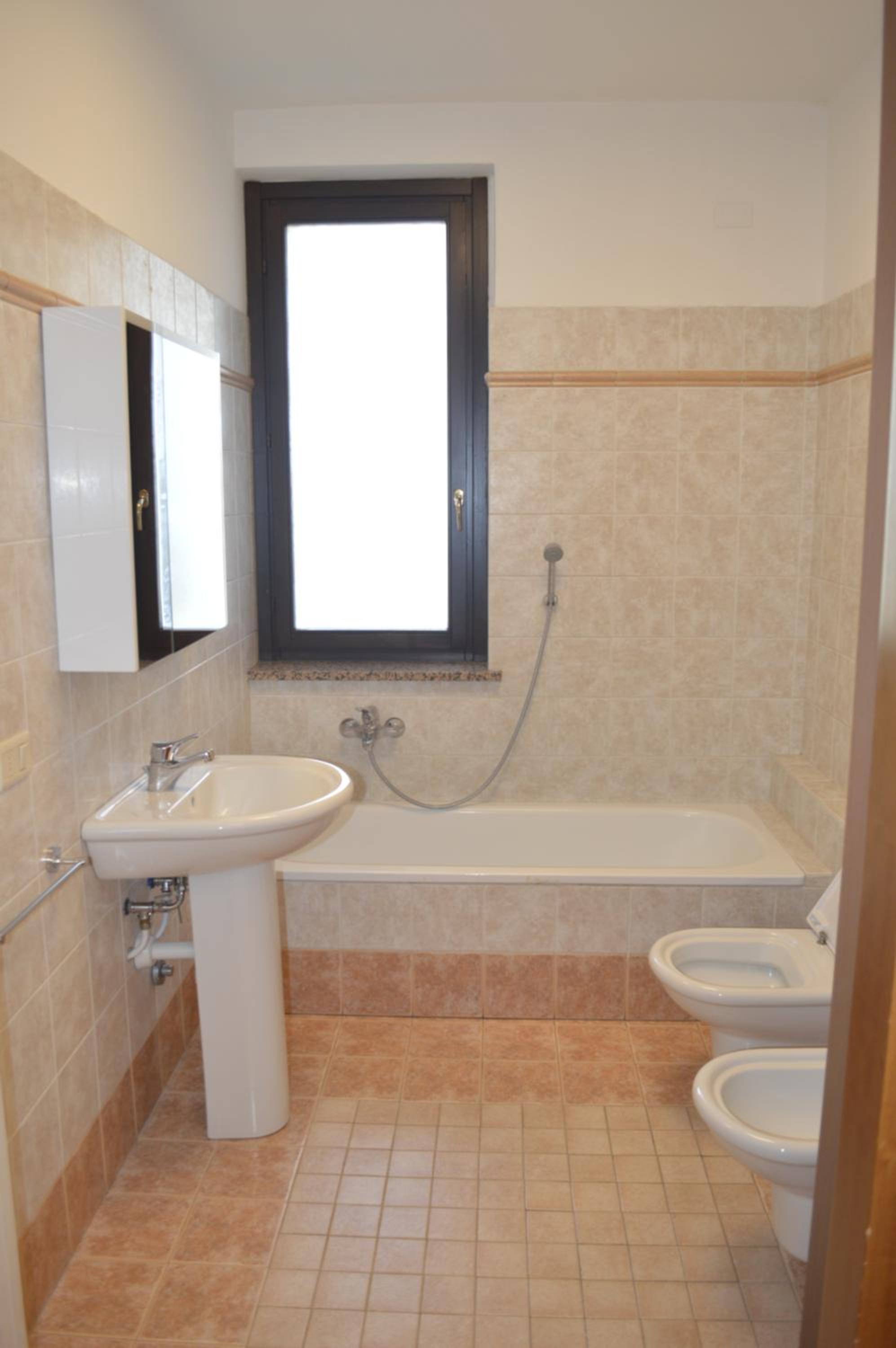 One-Bedroom Apartment - Photo 5