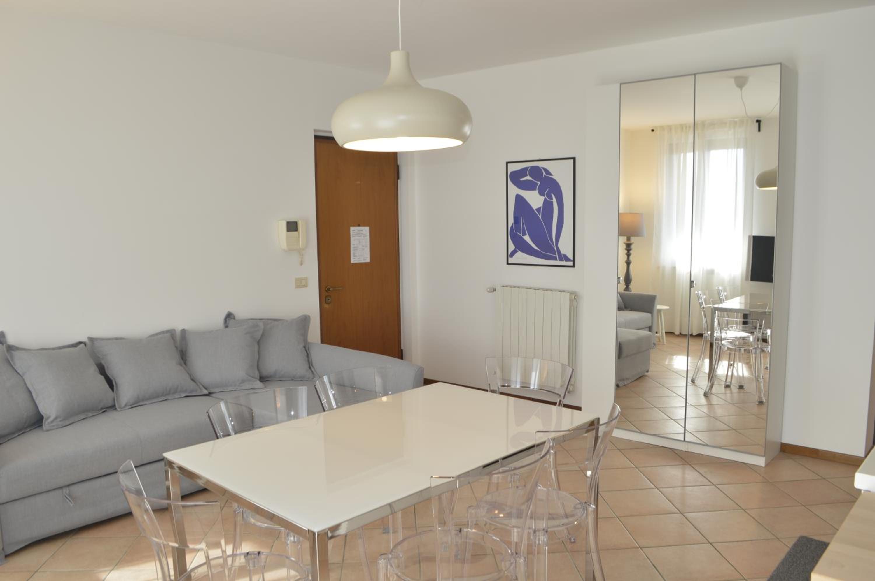 Two-Bedroom Apartment - Photo 6