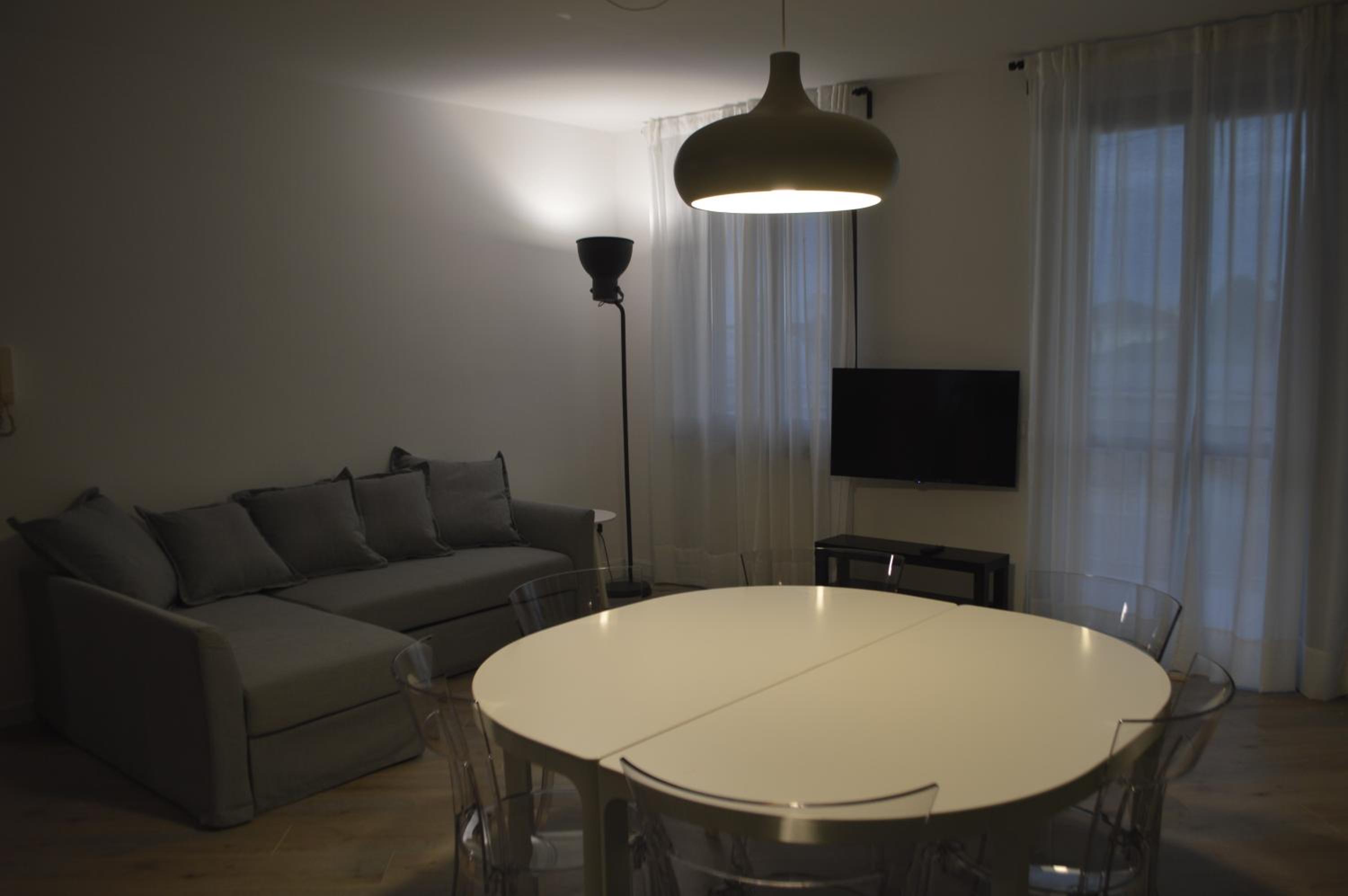 Three-Bedroom Apartment - Photo 10