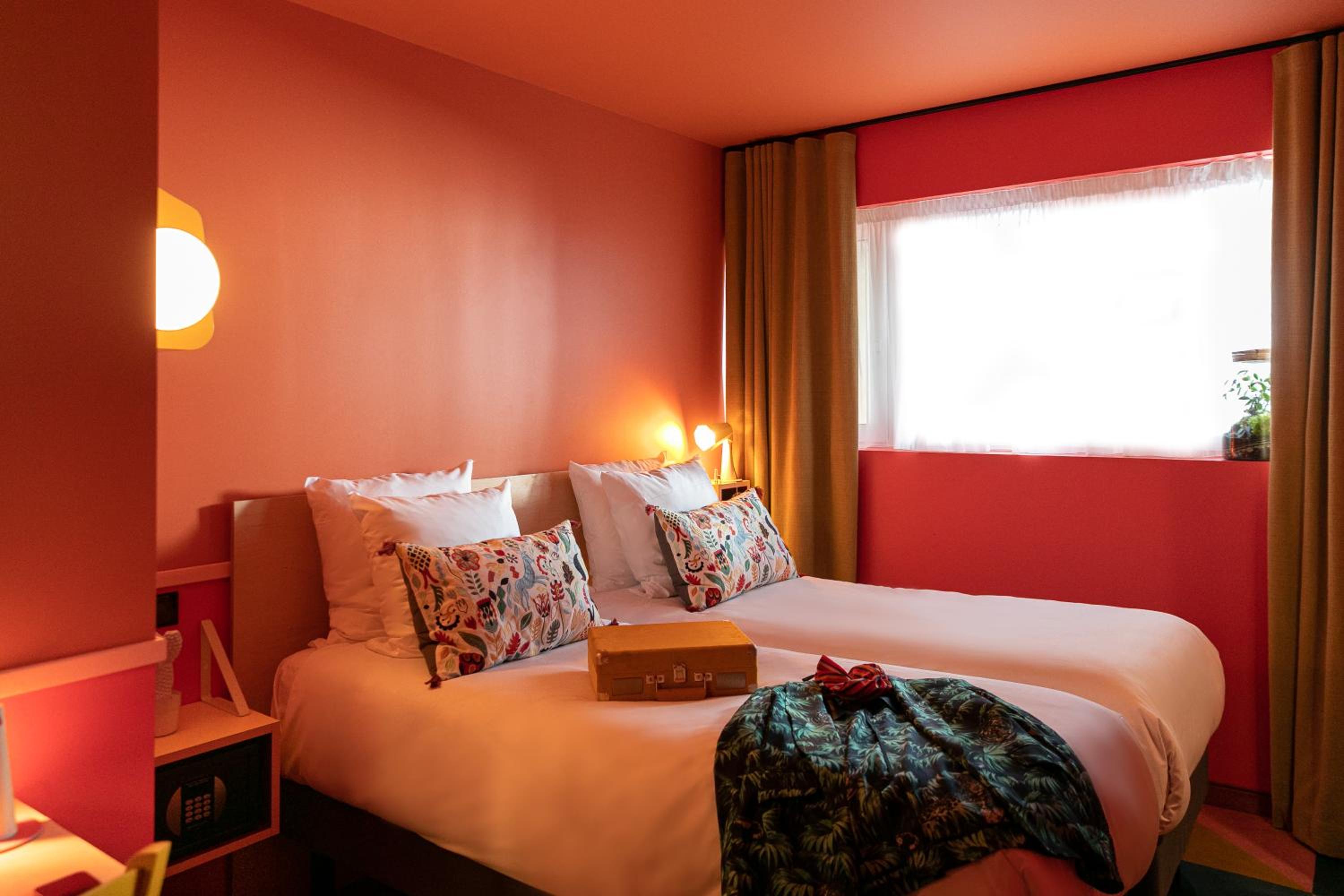 Standard Double or Twin Room - Photo 6