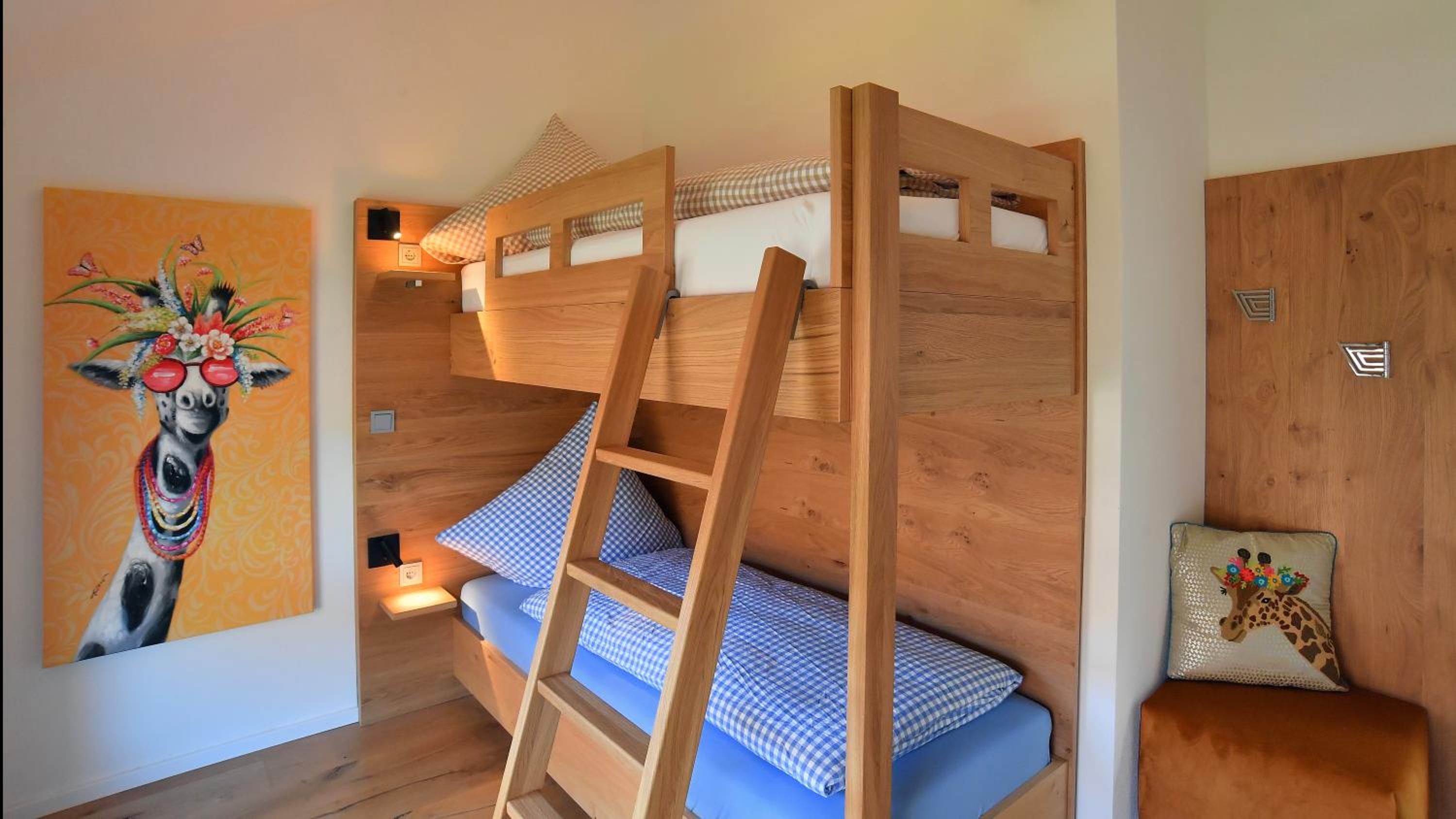 Superior Apartment - Split Level - Photo 5