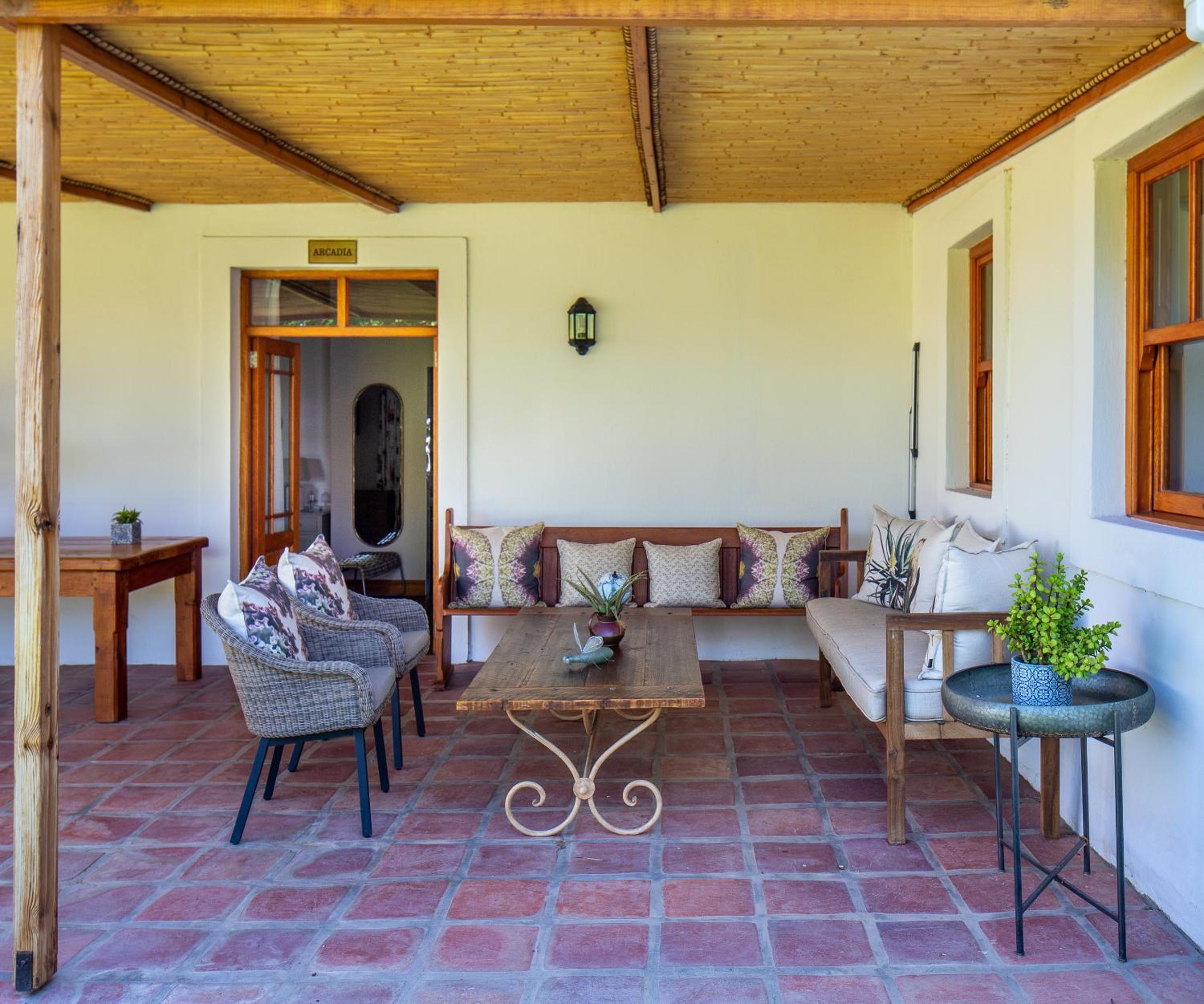 King Room with Garden View - Photo 2