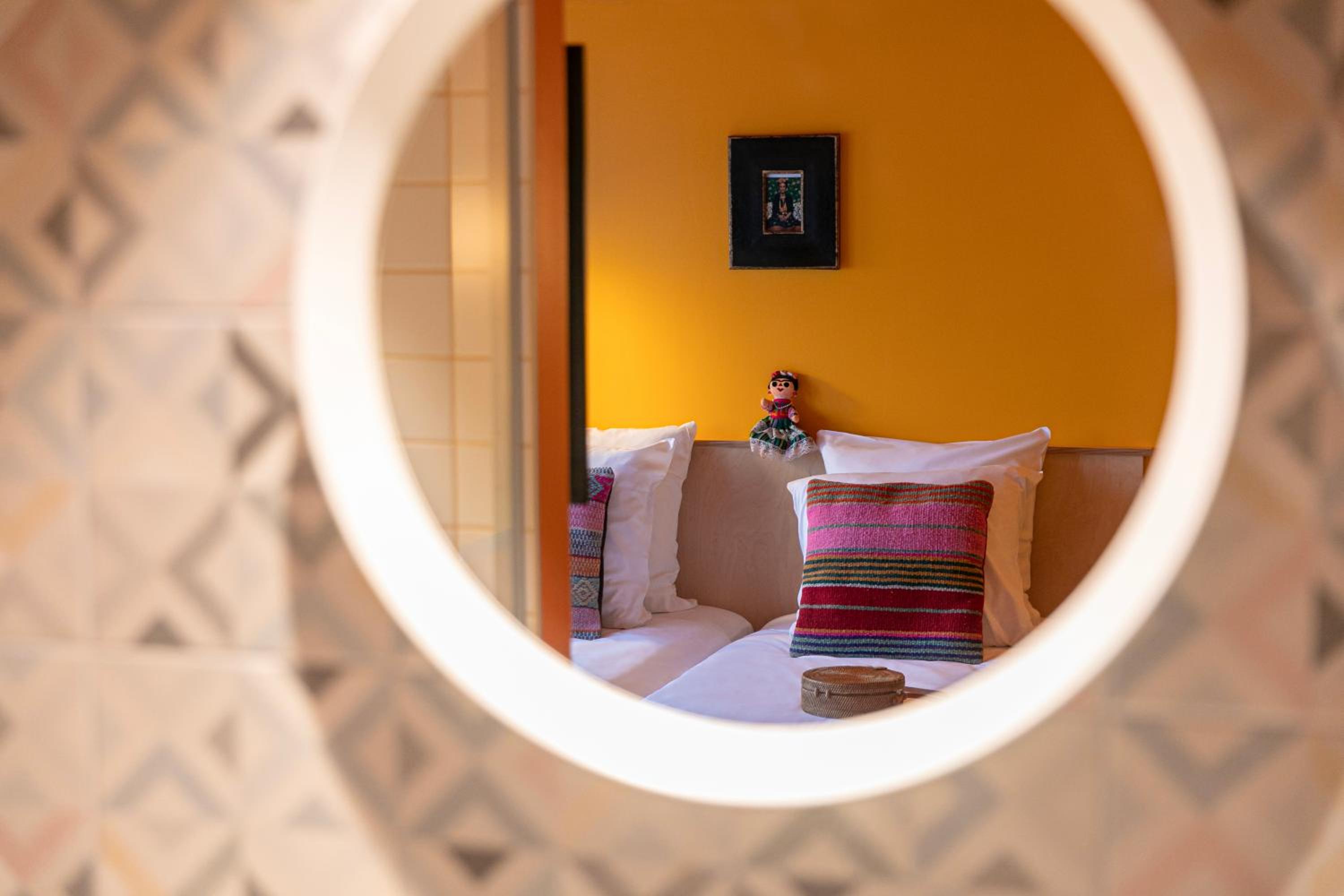 Standard Double or Twin Room - Photo 7