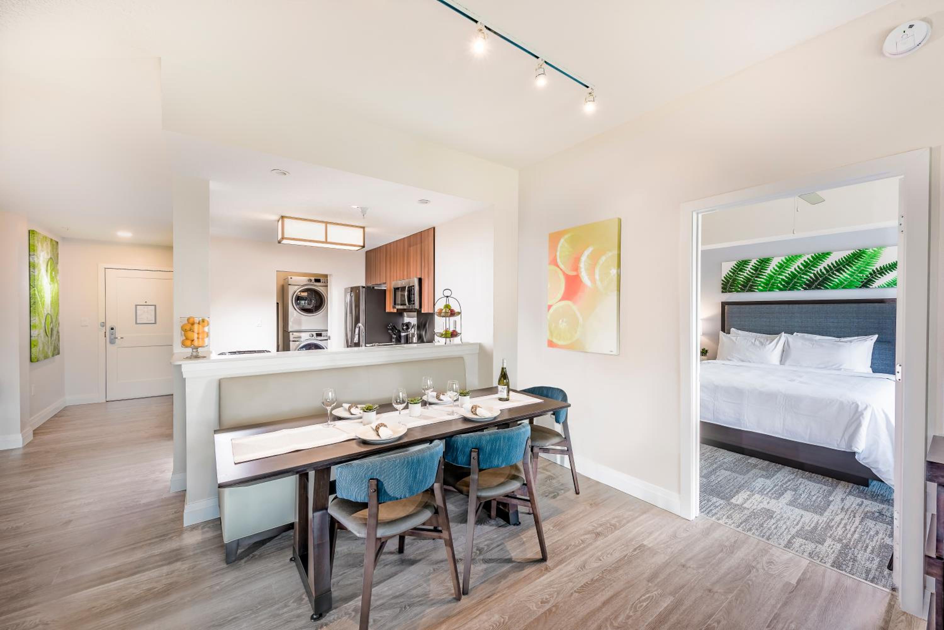 Three-Bedroom Two Bath Superior Condo (Free Water Park Access) photo 1