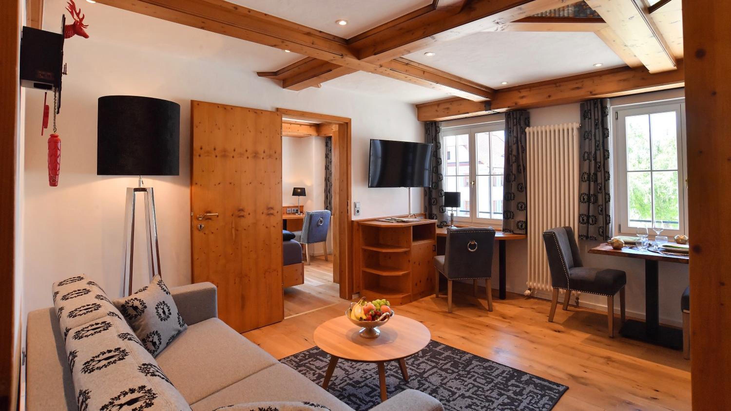Deluxe Suite - Photo 3
