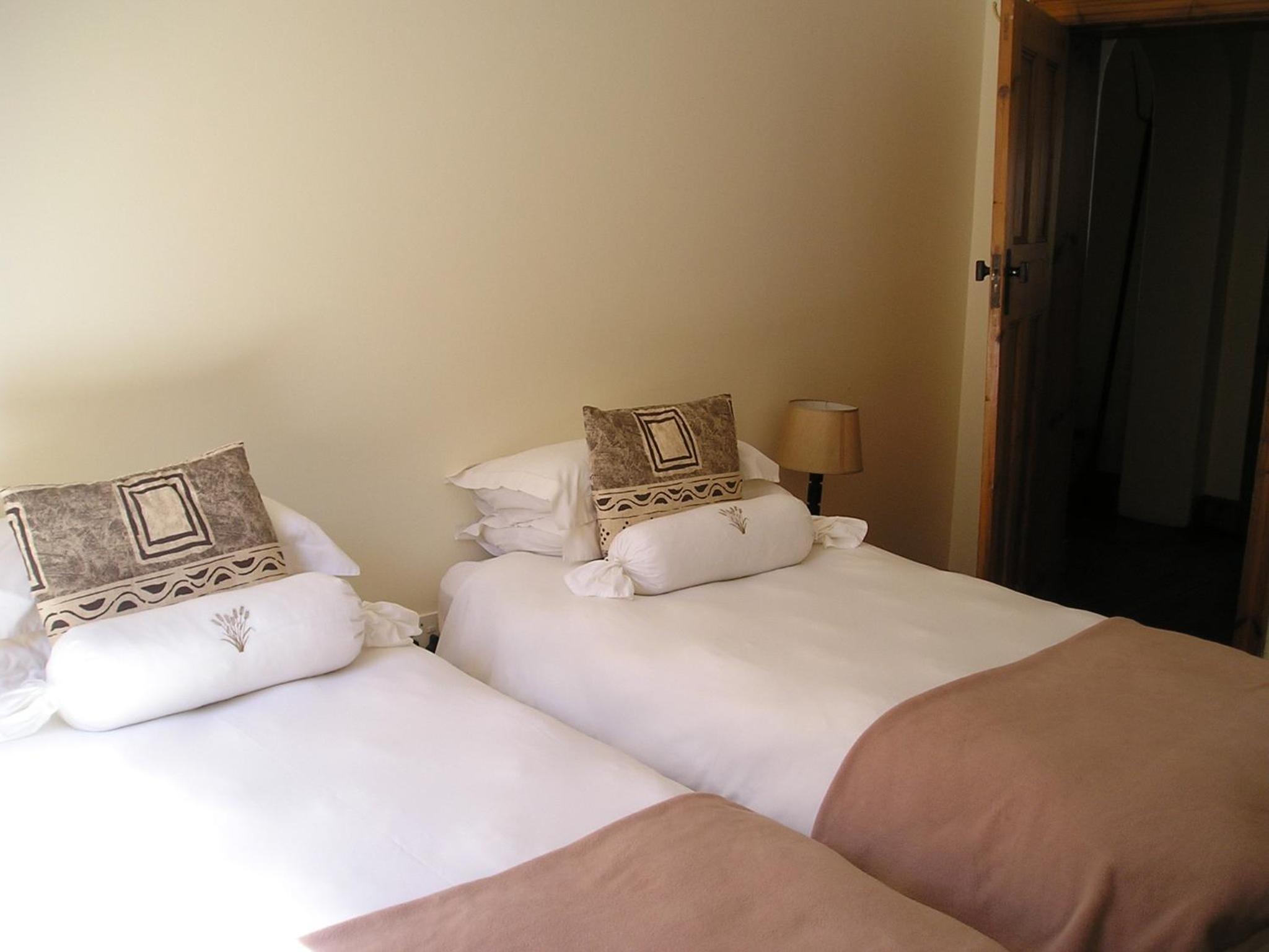 King or Twin Room with Private Entrance - Photo 1