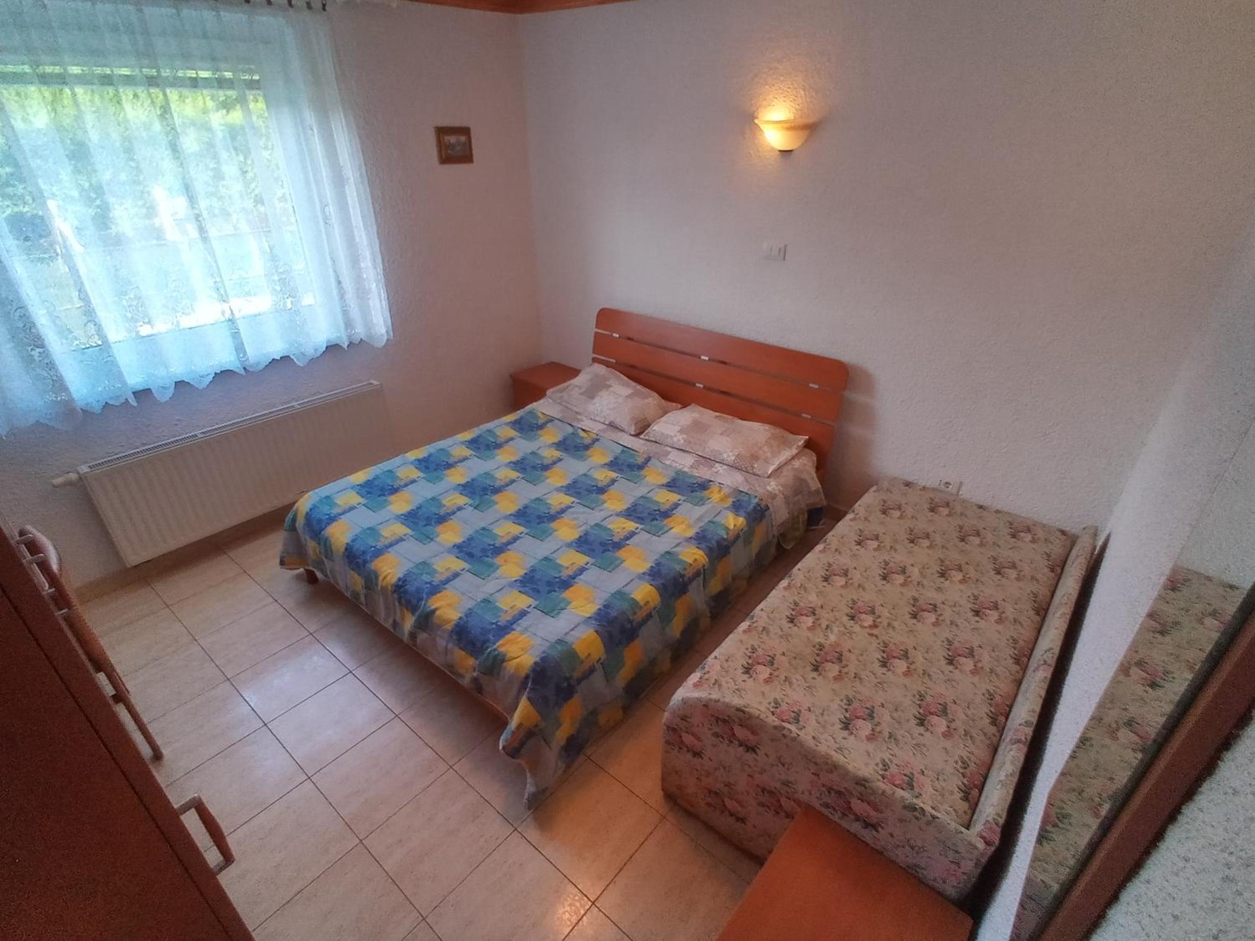 Double Room with Shared Bathroom photo 2