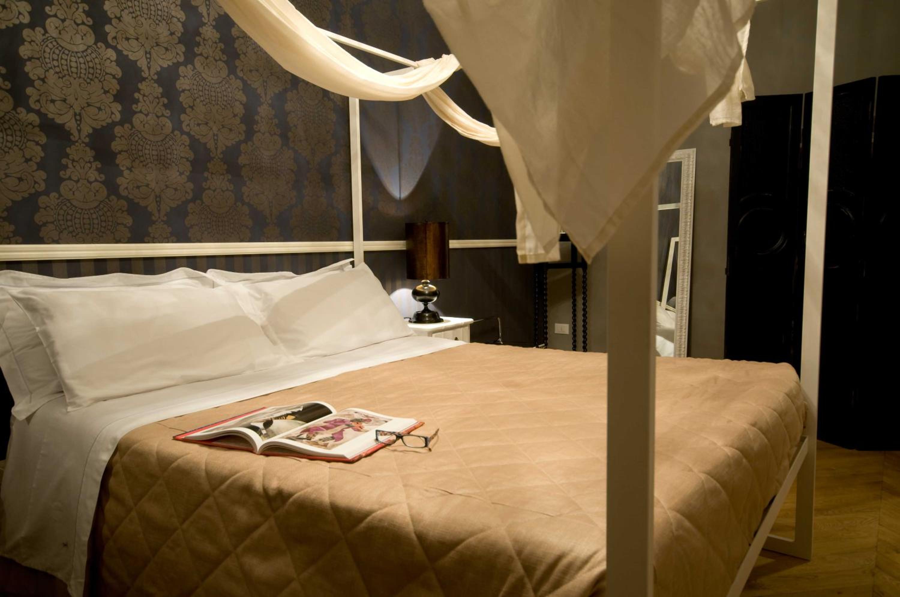 Deluxe Double Room - Photo 7