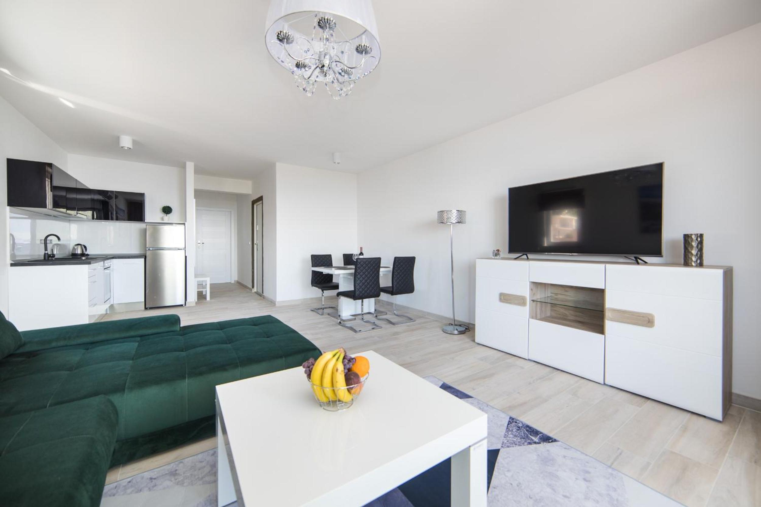 One Bedroom Apartment with Sea View