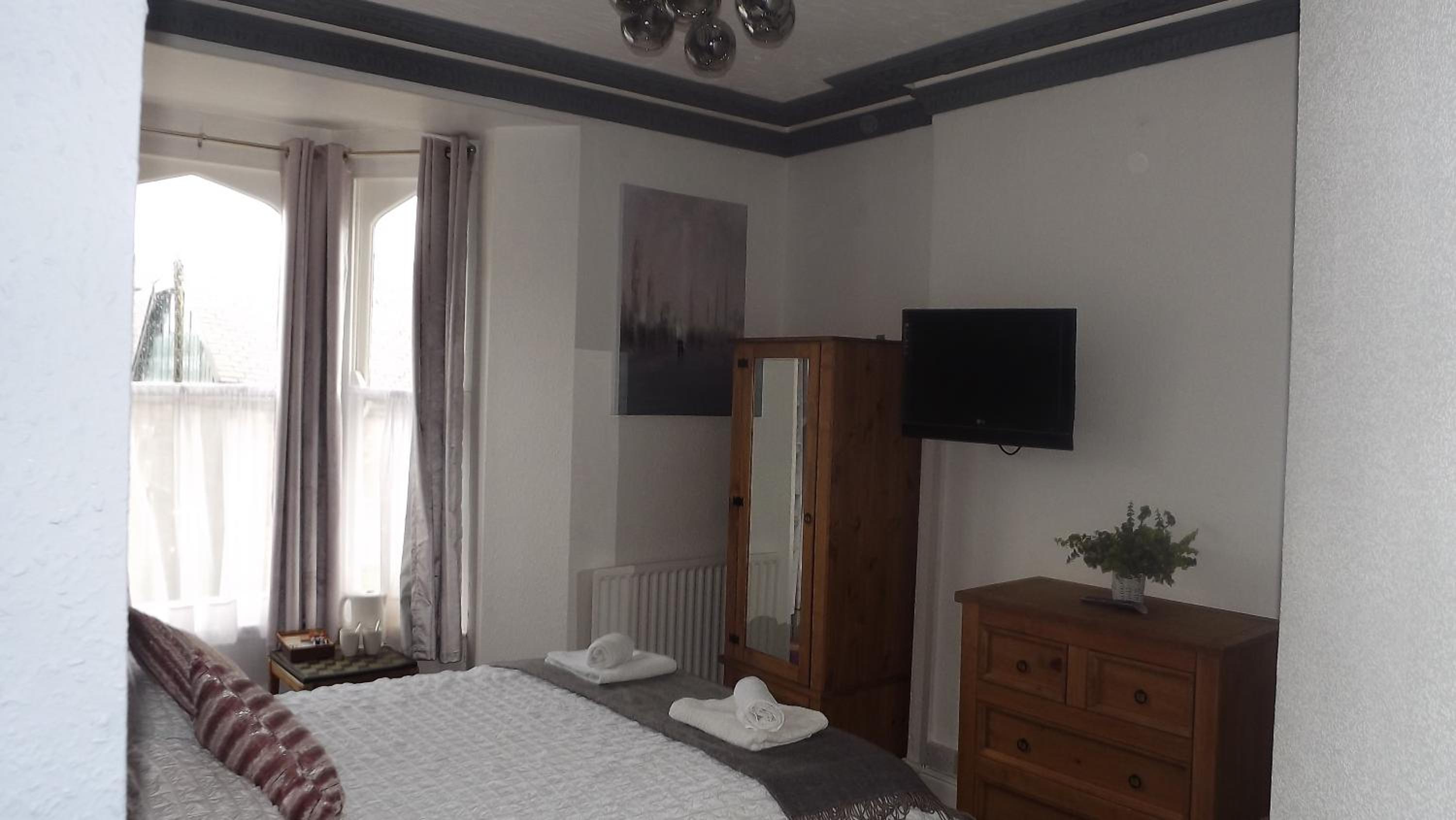 Standard Double Room - Photo 23