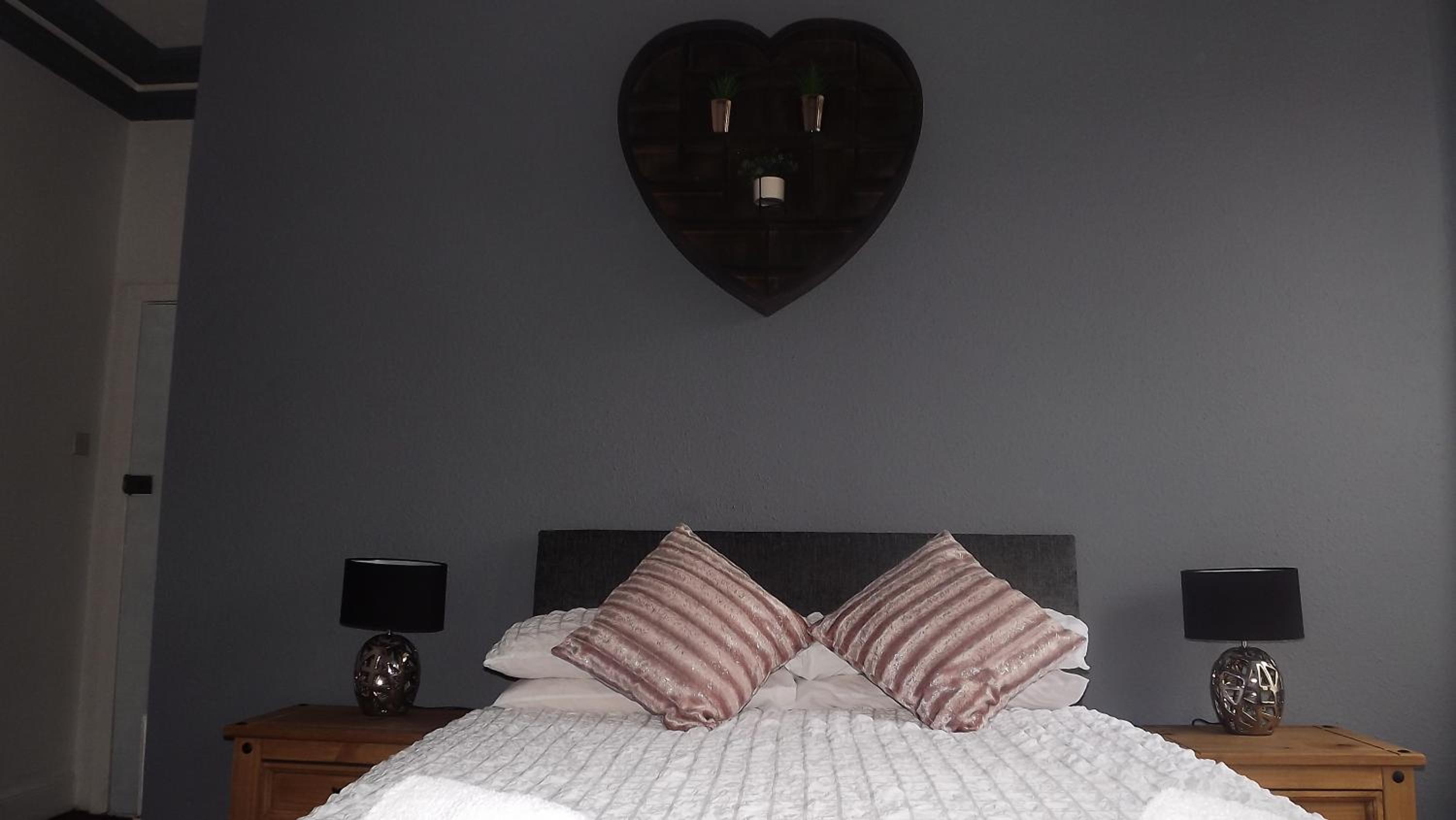 Standard Double Room - Photo 10
