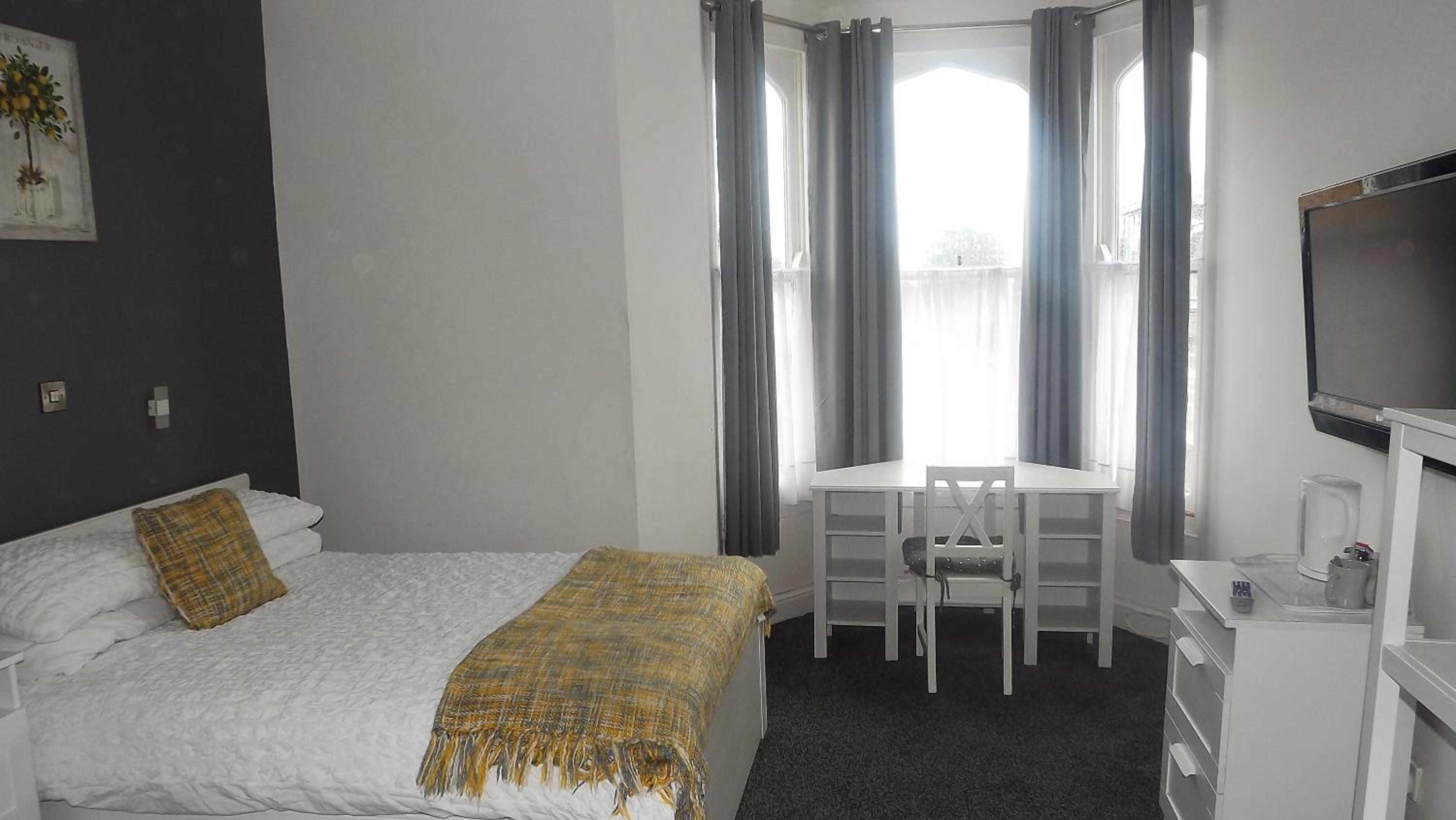 Standard Double Room - Photo 14