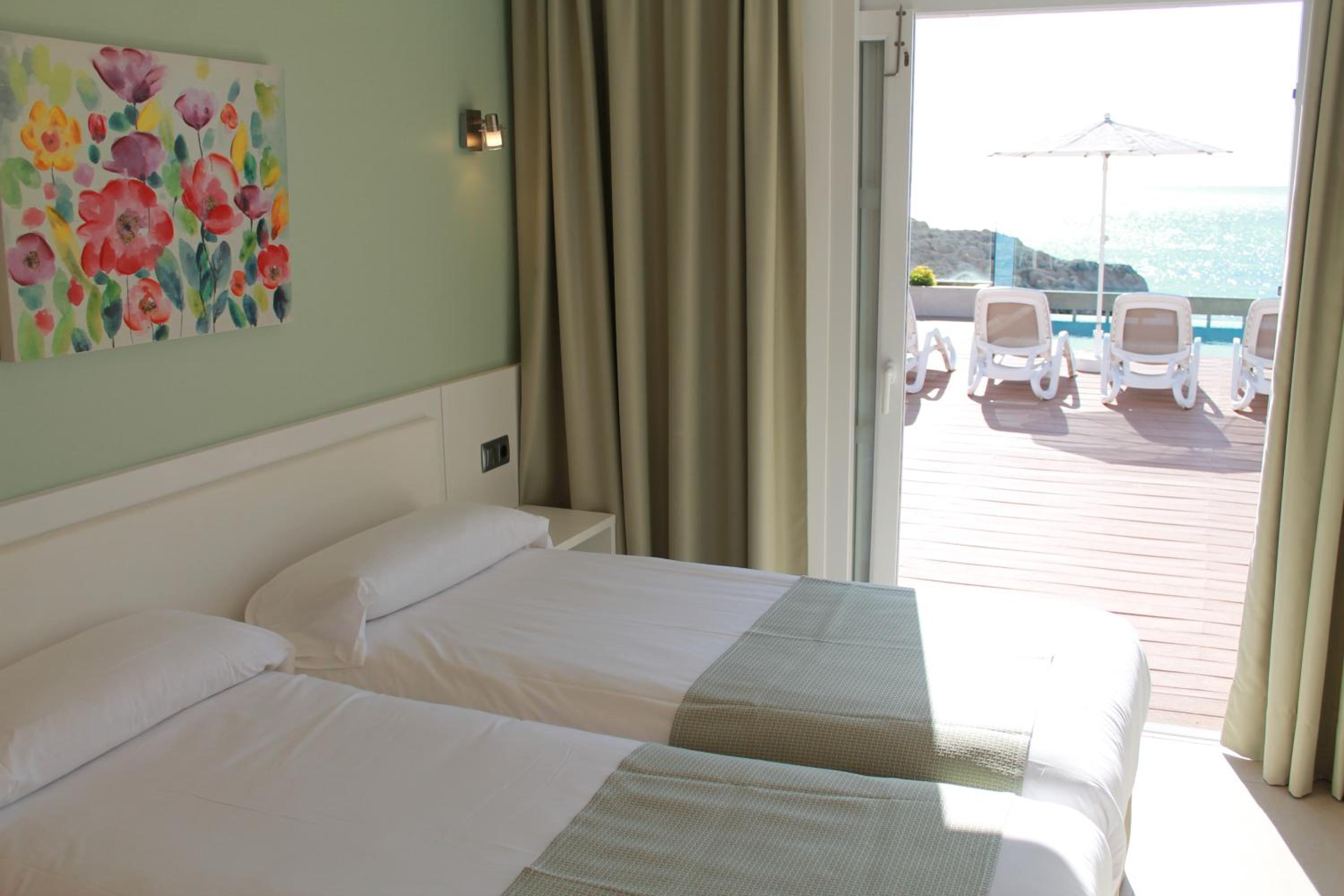 Villa photo 3