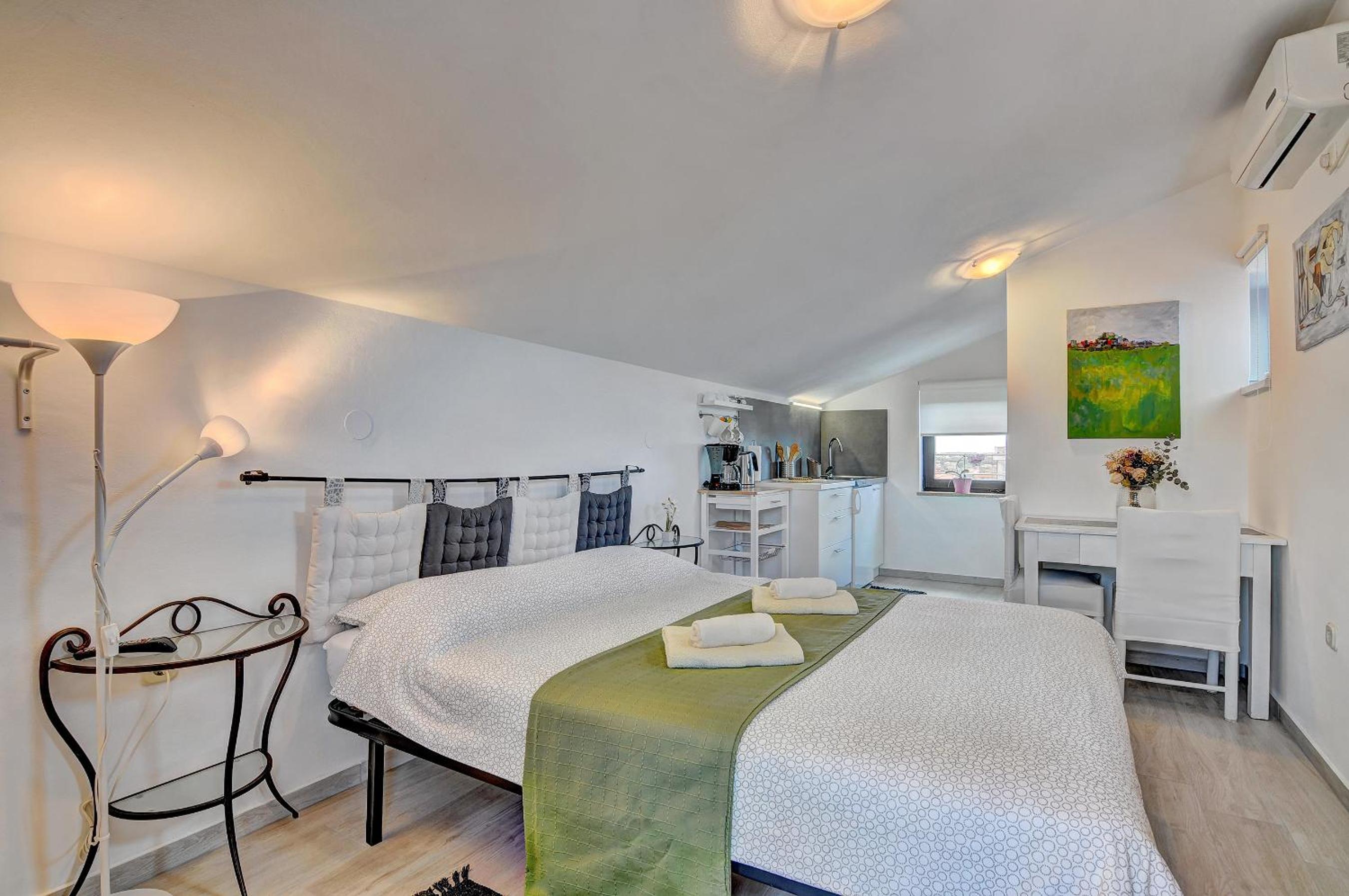 Studio Apartment with Sea View photo 1