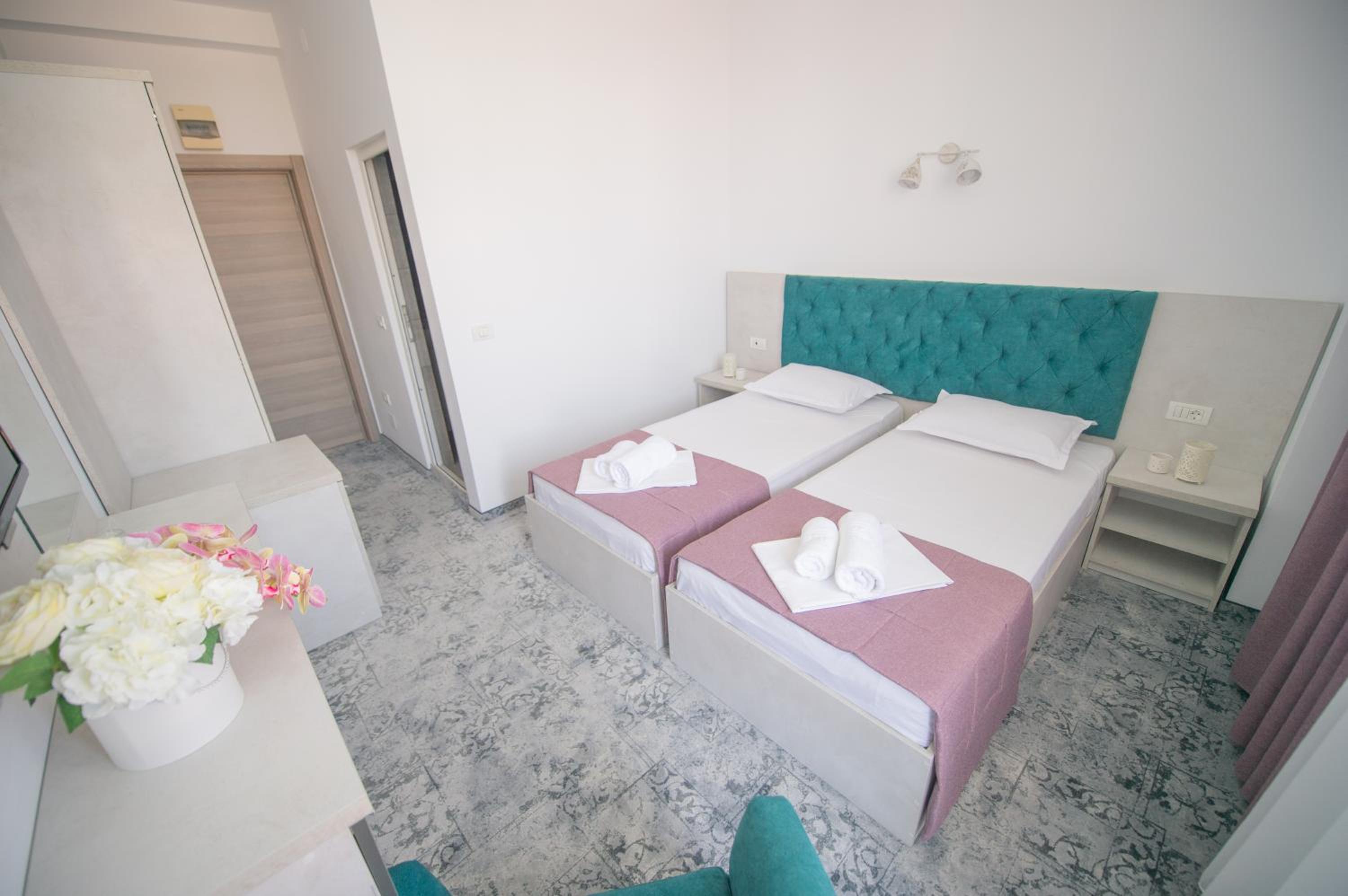 Double Room with Pool View photo 1