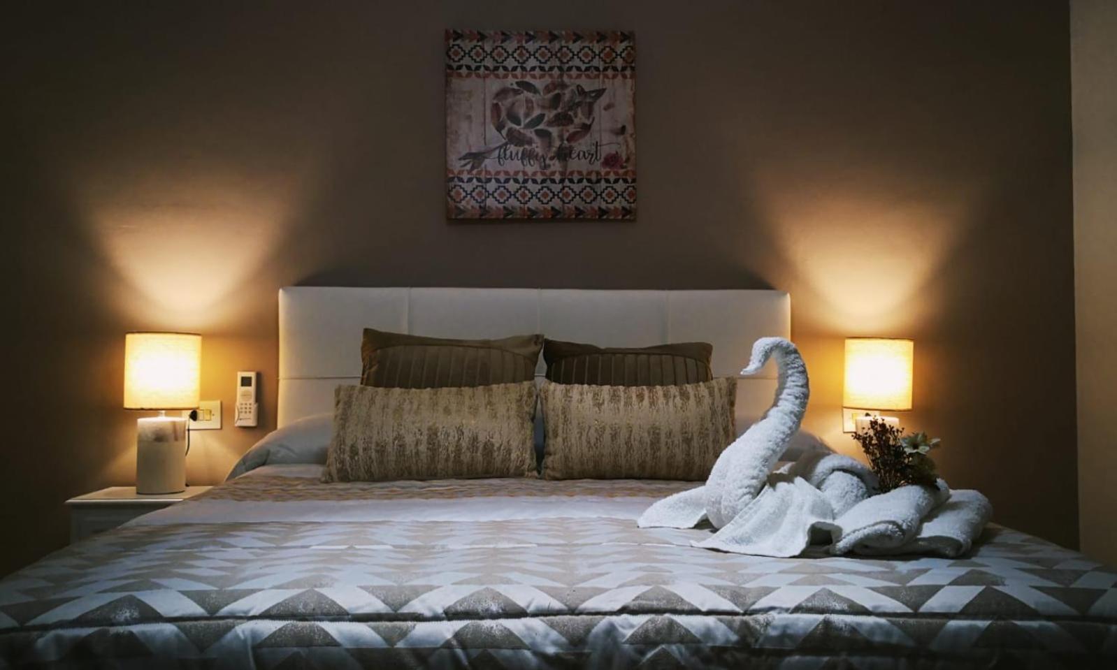 One-Bedroom Apartment - Photo 1