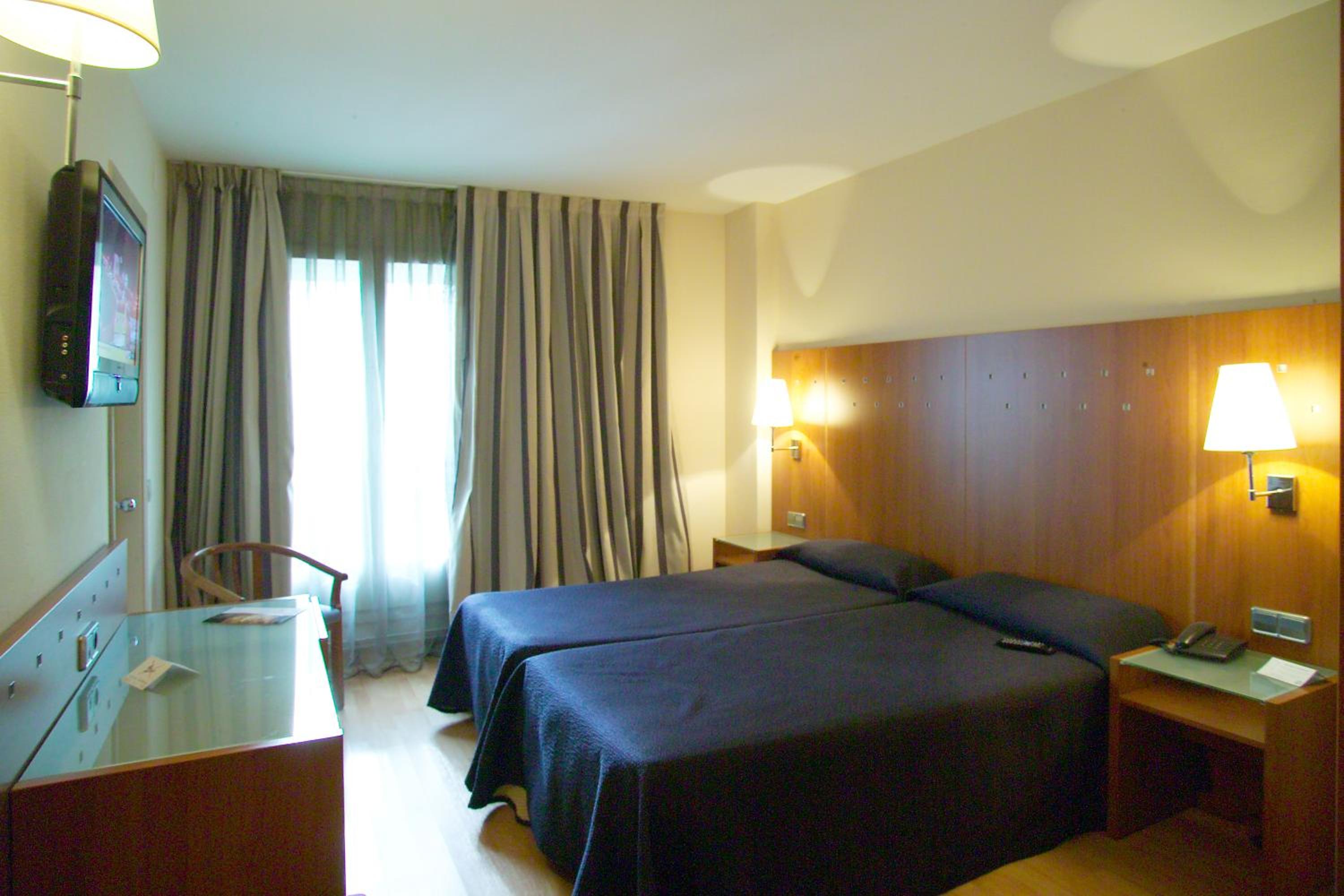 Double or Twin Room - Photo 1
