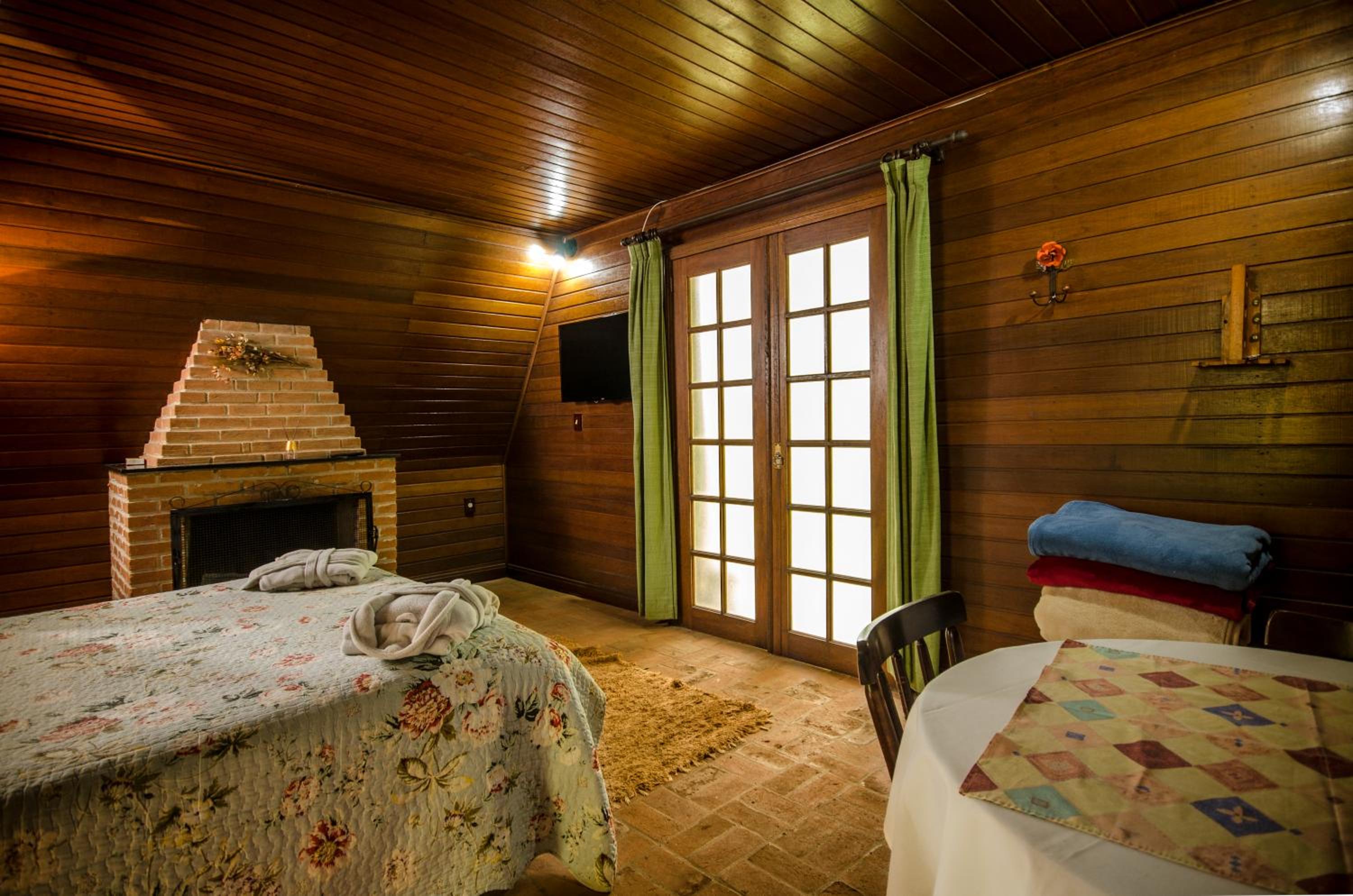 Two-Bedroom Chalet photo 2