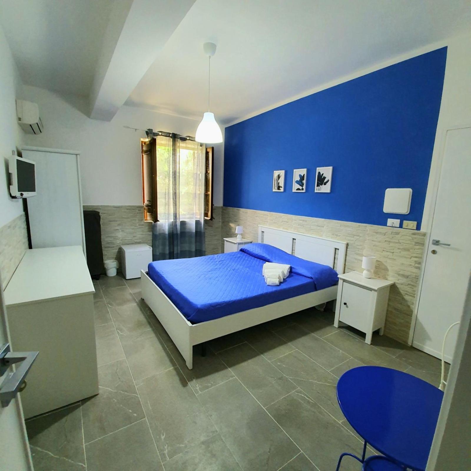 Double Room - Photo 1
