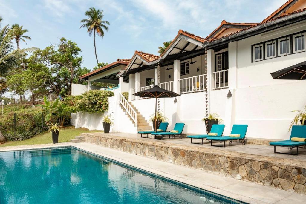 Villa - Beach Front