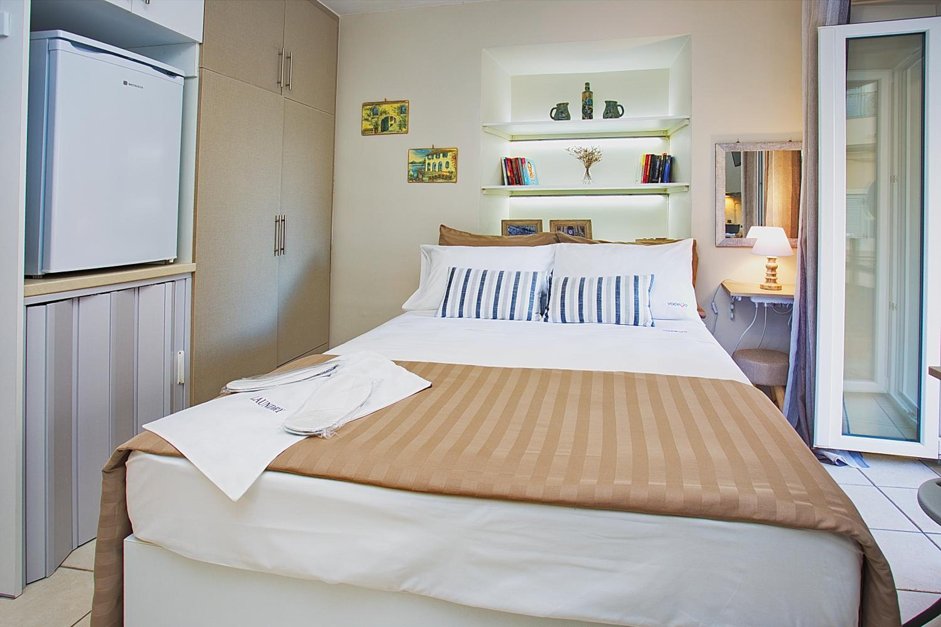 One-Bedroom Apartment - Photo 13