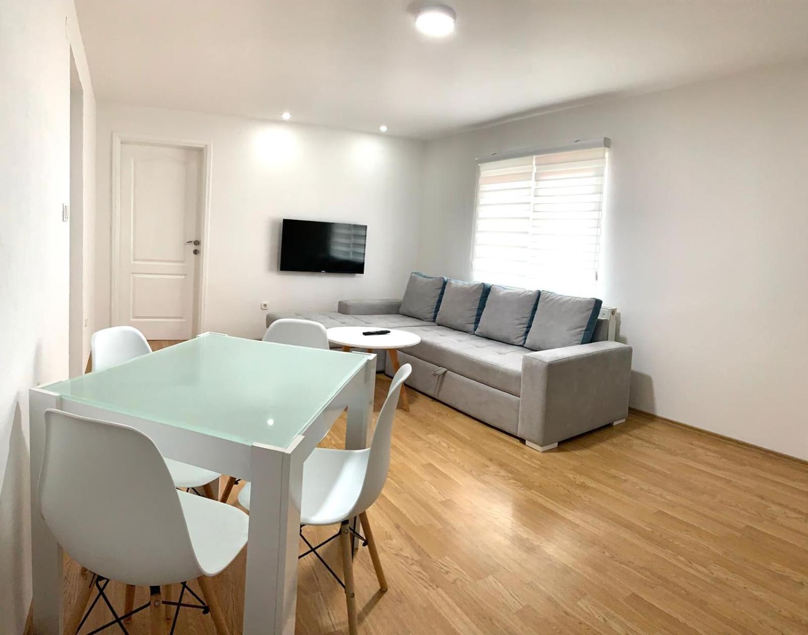 Apartment with Terrace photo 1