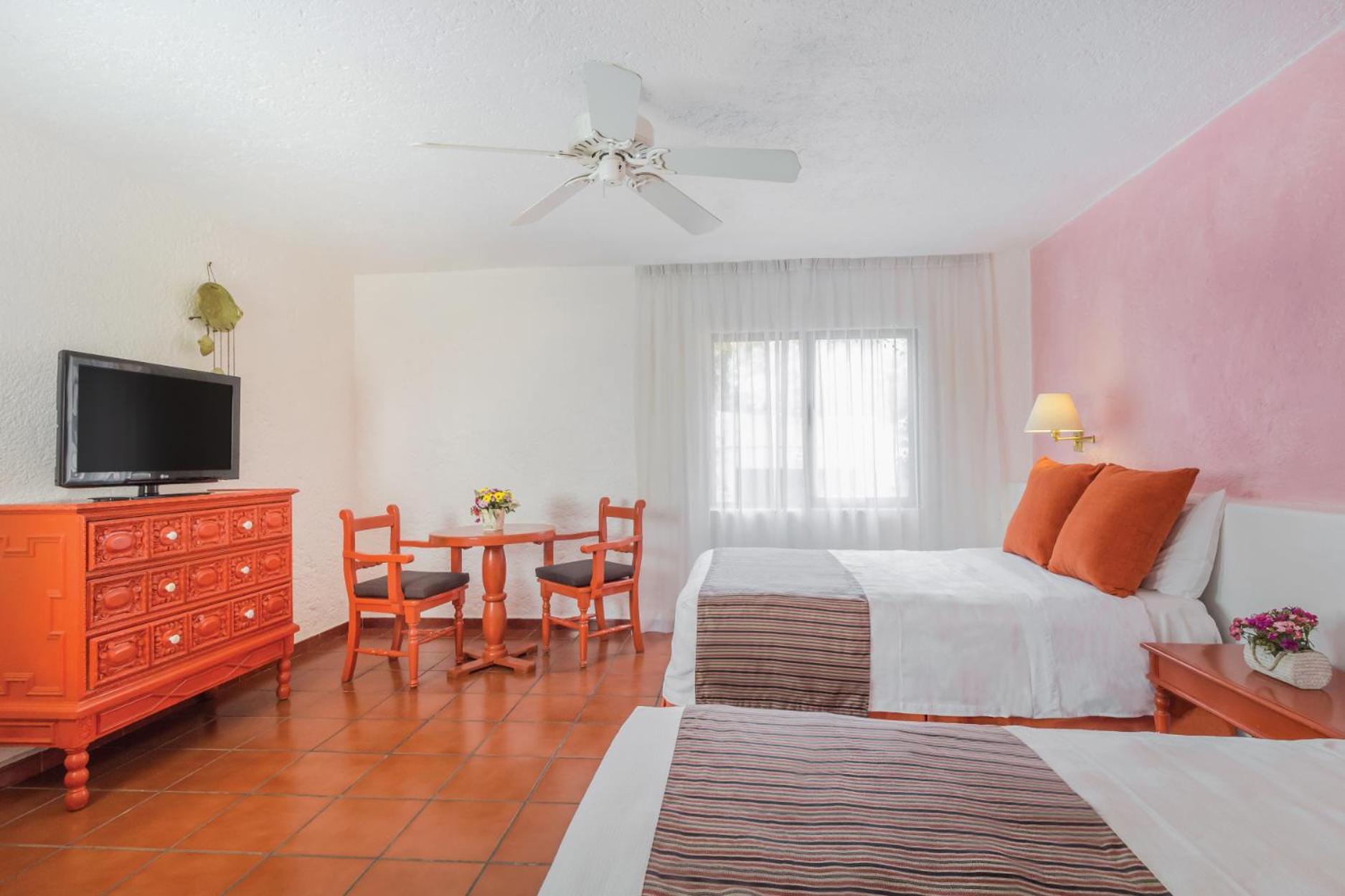 Double Room with Two Double Beds - Photo 4