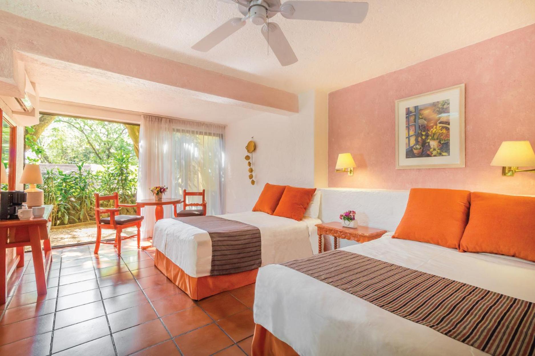 Double Room with Two Double Beds - Photo 3