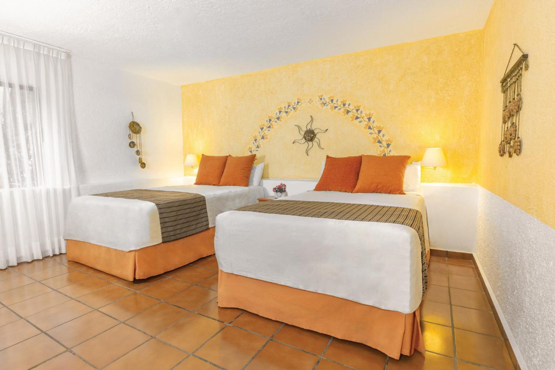 Junior Suite with Two Double Beds - Photo 1