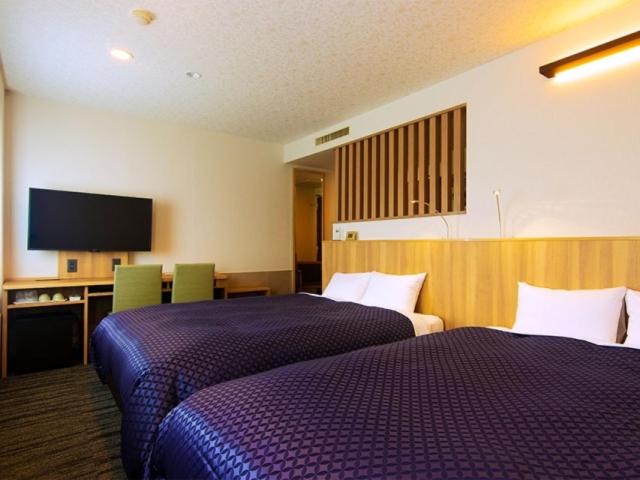 Twin Room - Non-Smoking - Photo 1