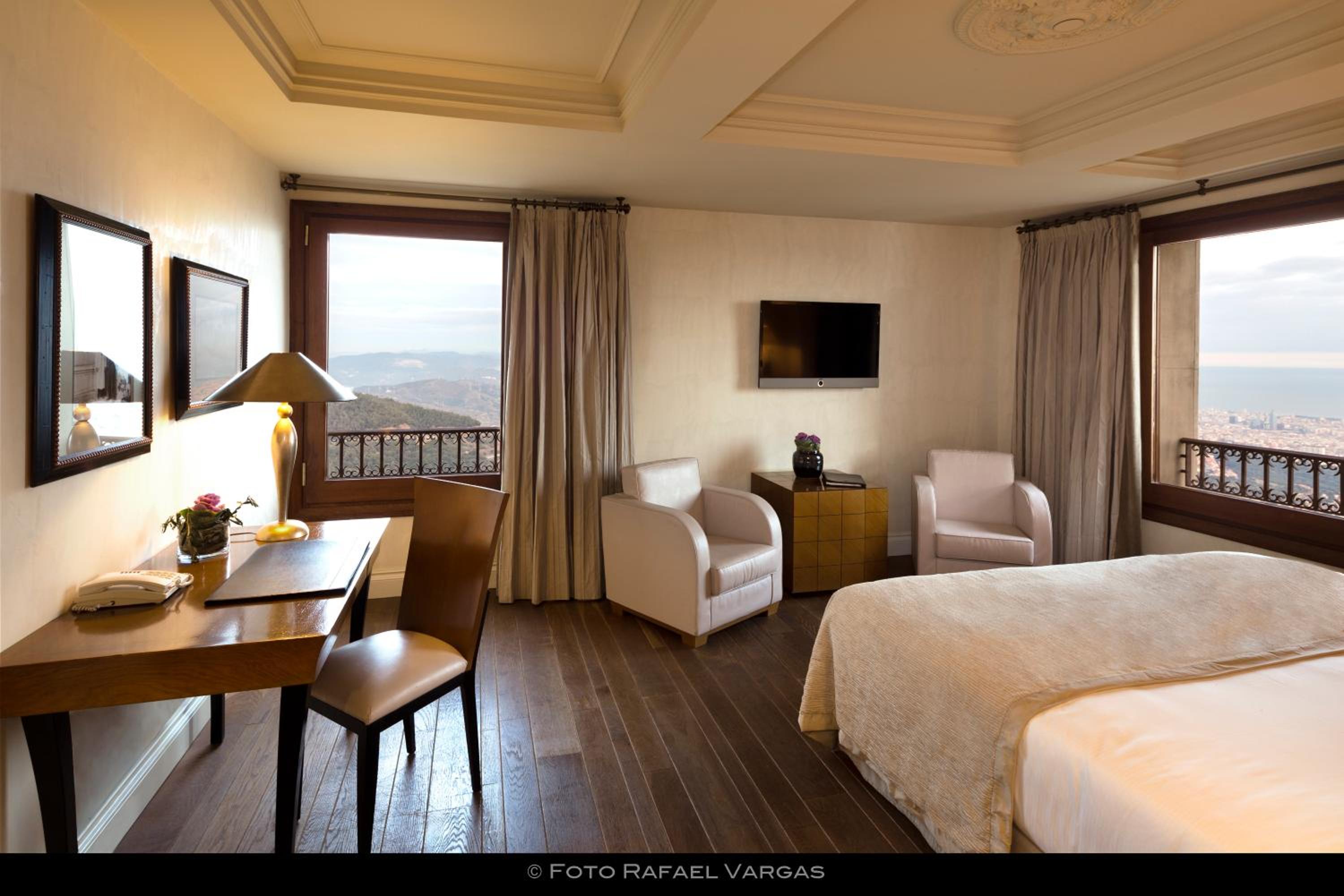 Habitación Doble o Twin Deluxe con Vista a la Ciudad
