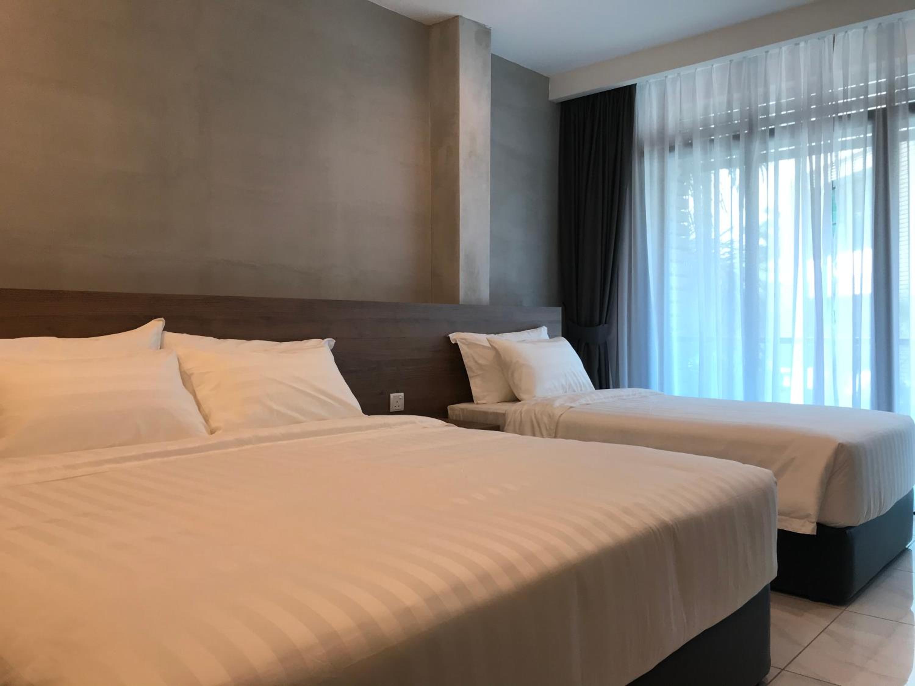 Deluxe Triple Room - Photo 4