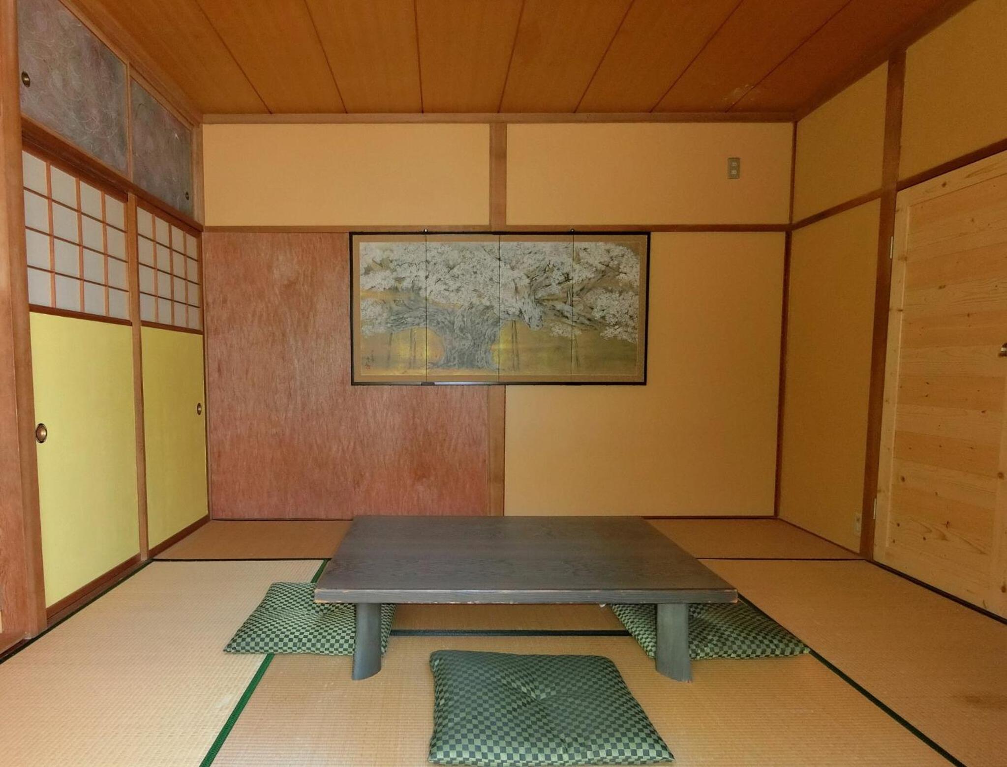 Family Room with Garden View - Photo 2