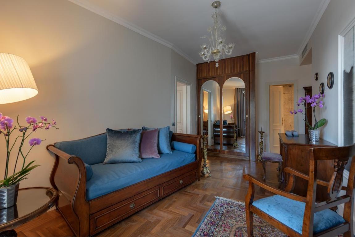 Junior Suite with Terrace and Lake View - Photo 2