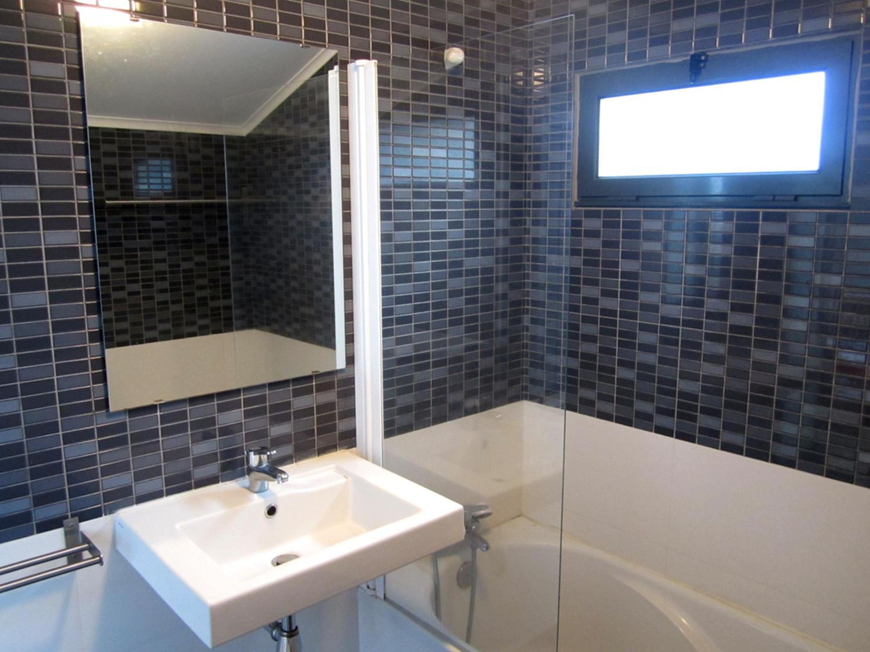 Two-Bedroom House photo 3