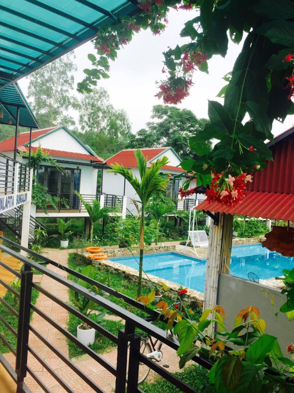 Deluxe Bungalow with Garden View - Photo 10