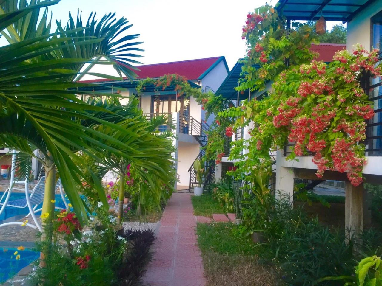 Deluxe Bungalow with Garden View - Photo 9