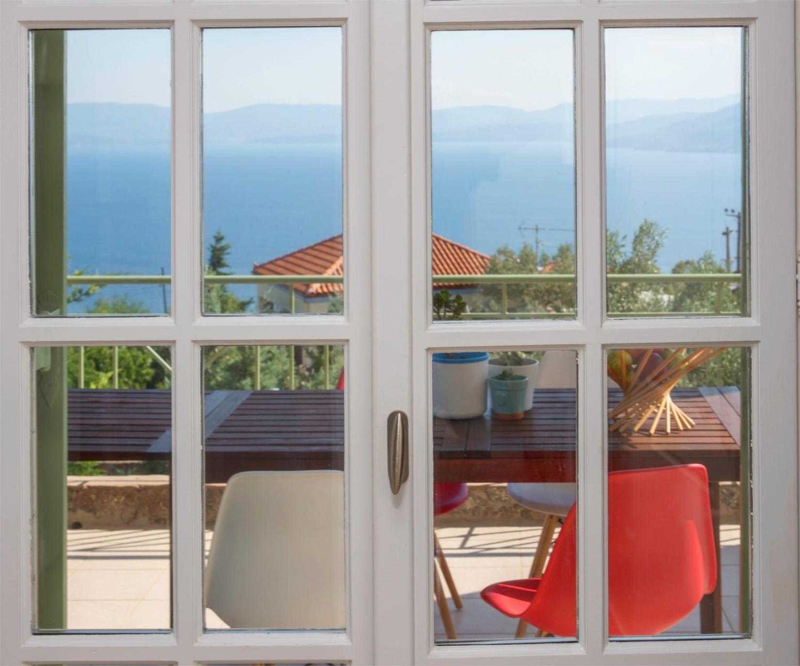 Three-Bedroom Villa photo 3
