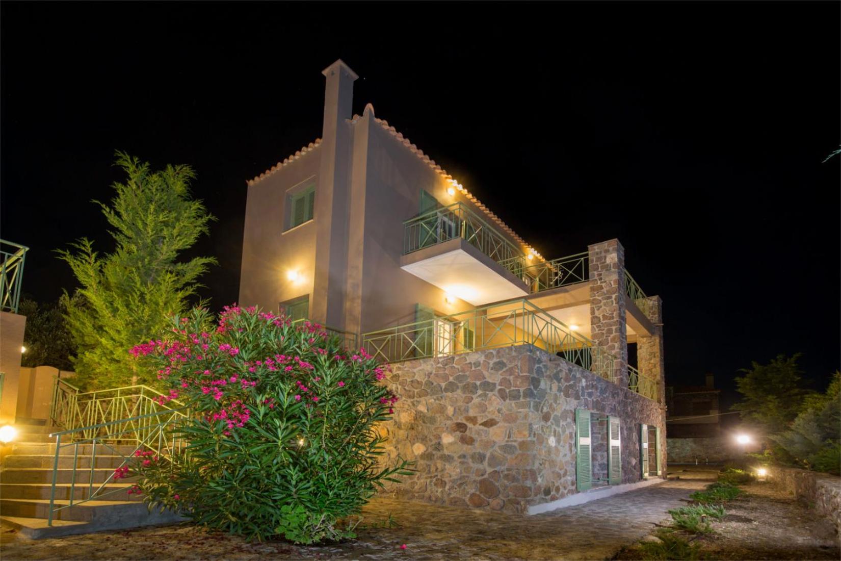 Villa with Private Pool photo 3