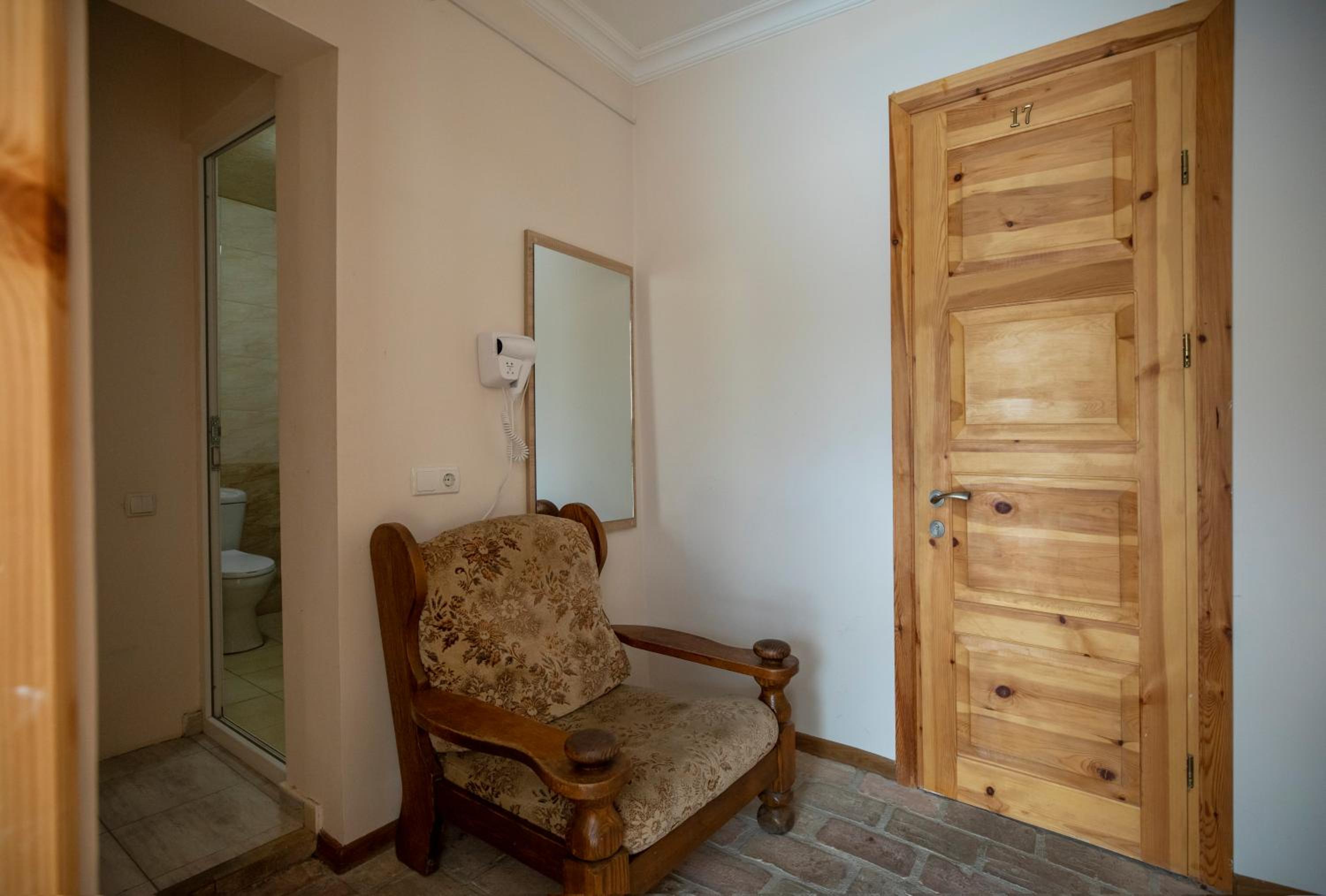 Quadruple Room with Pool View photo 1