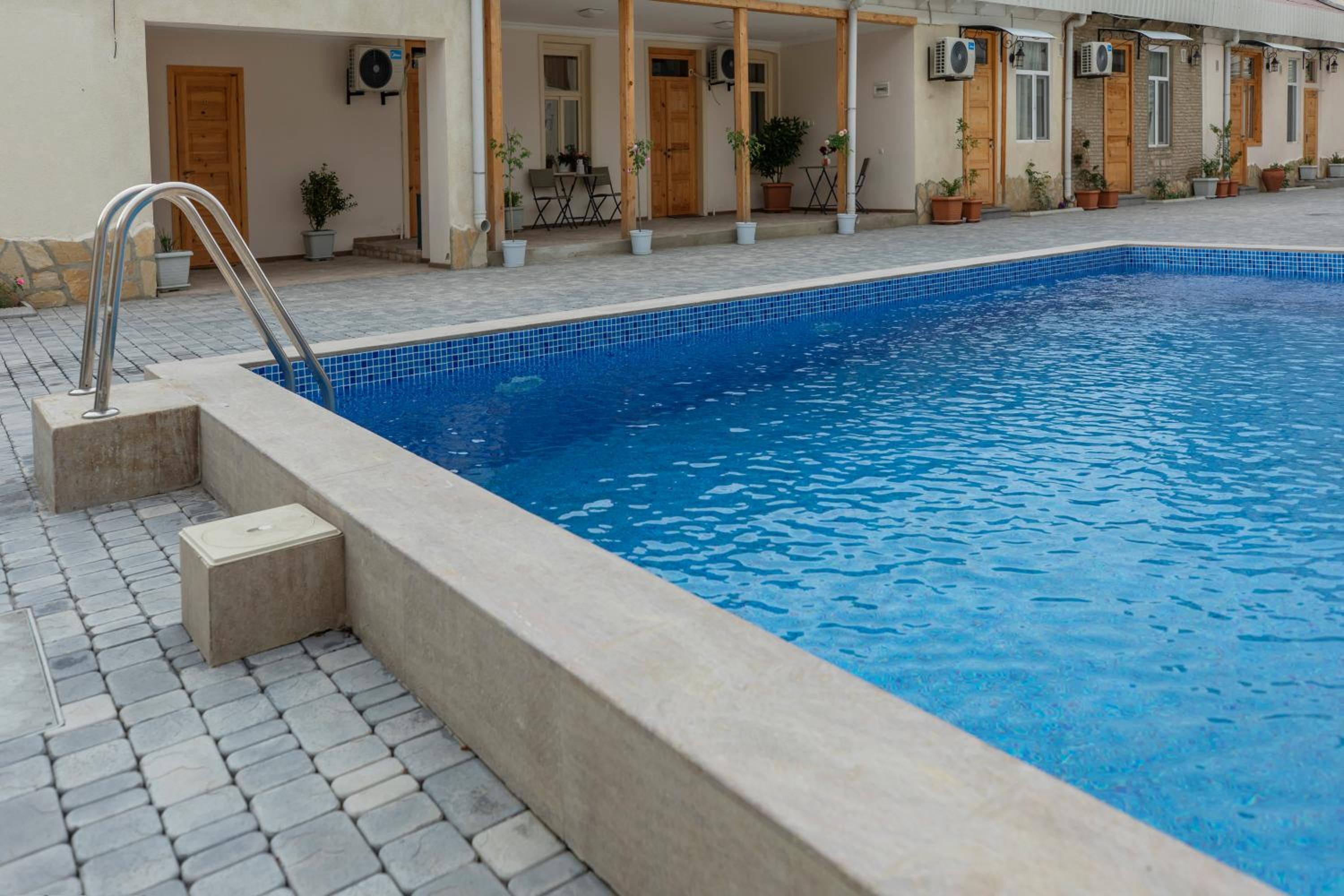 Quadruple Room with Pool View photo 3