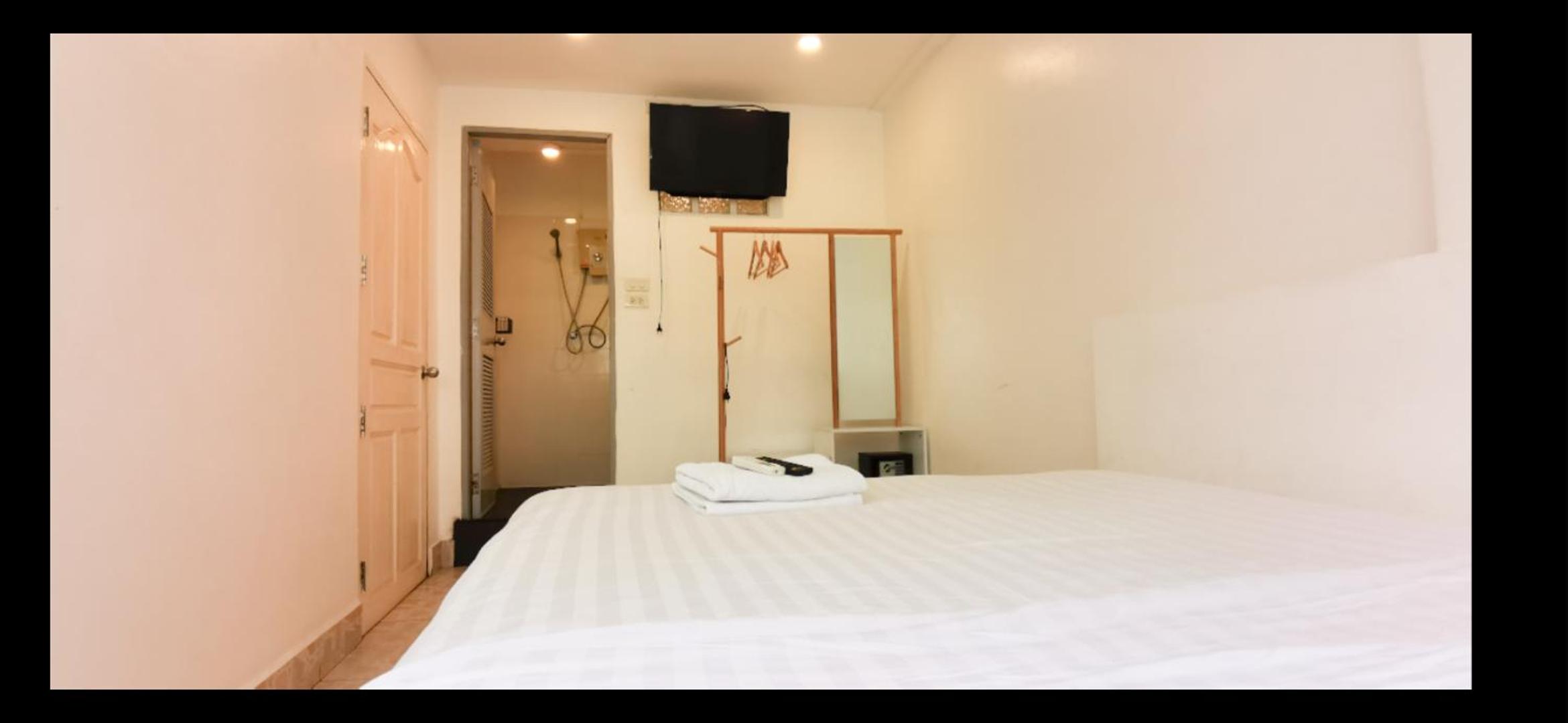 Double Room with Garden View - Photo 10