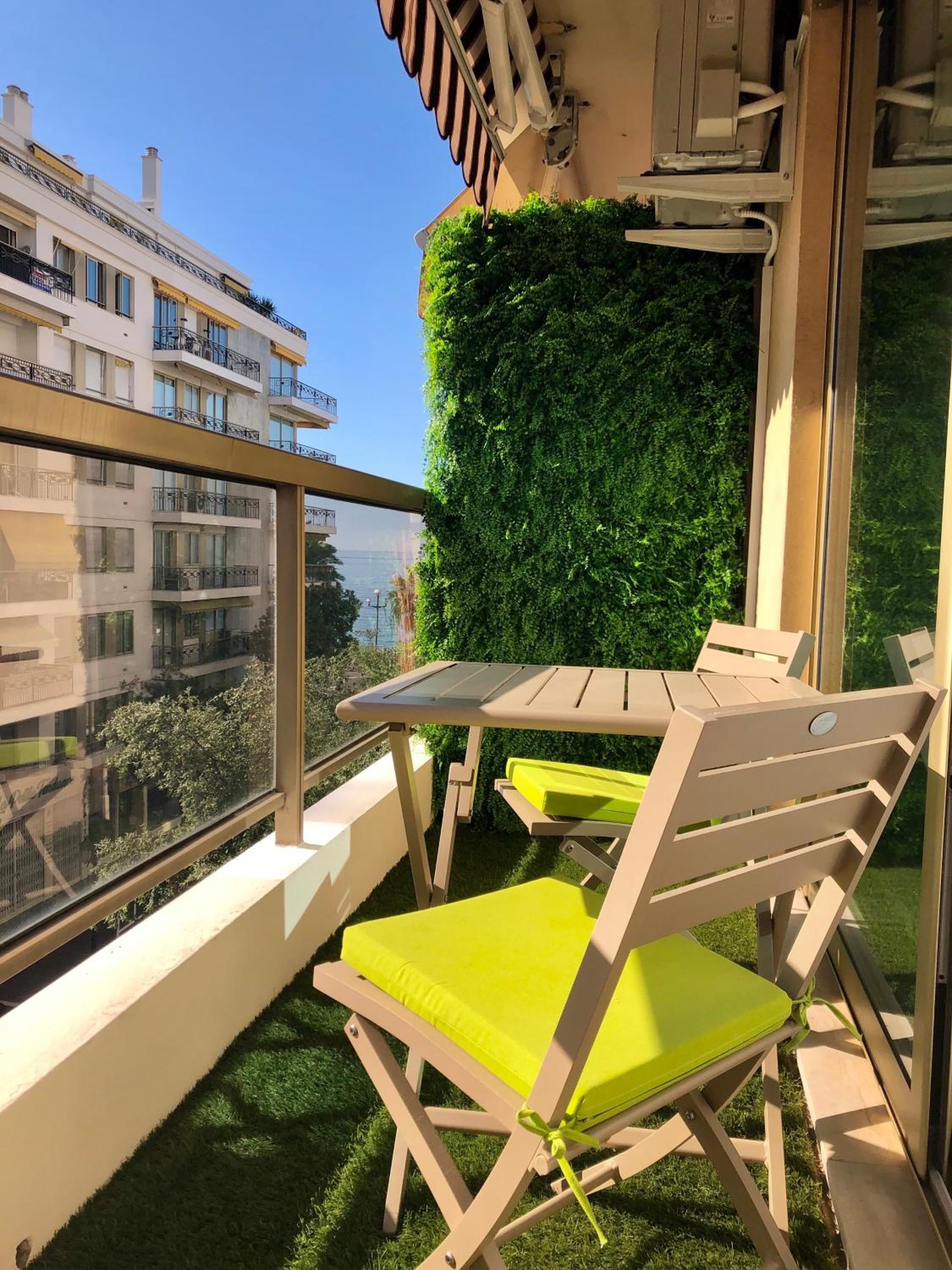 Studio Apartment with Sea View