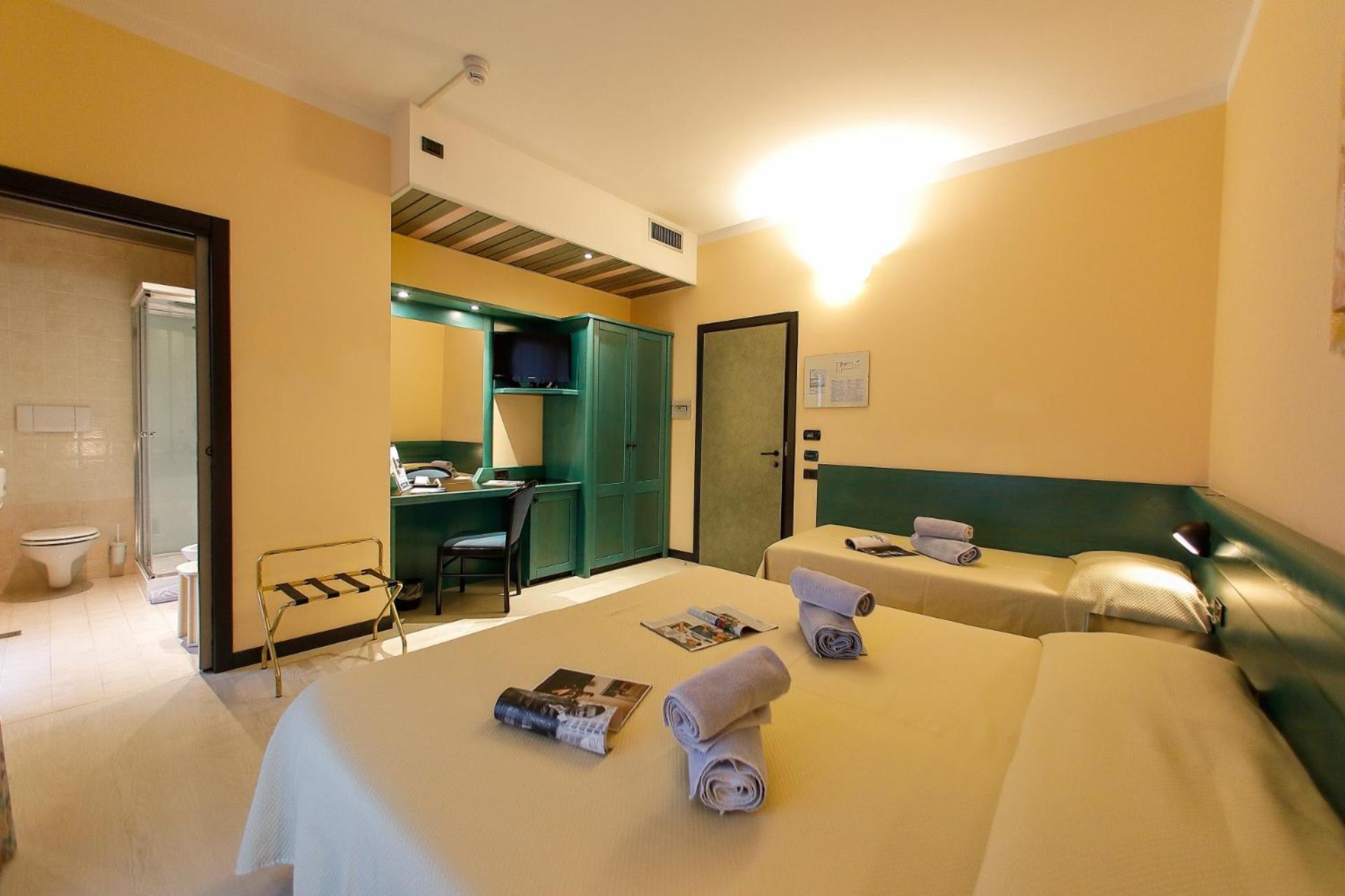 Triple Room with Balcony photo 2