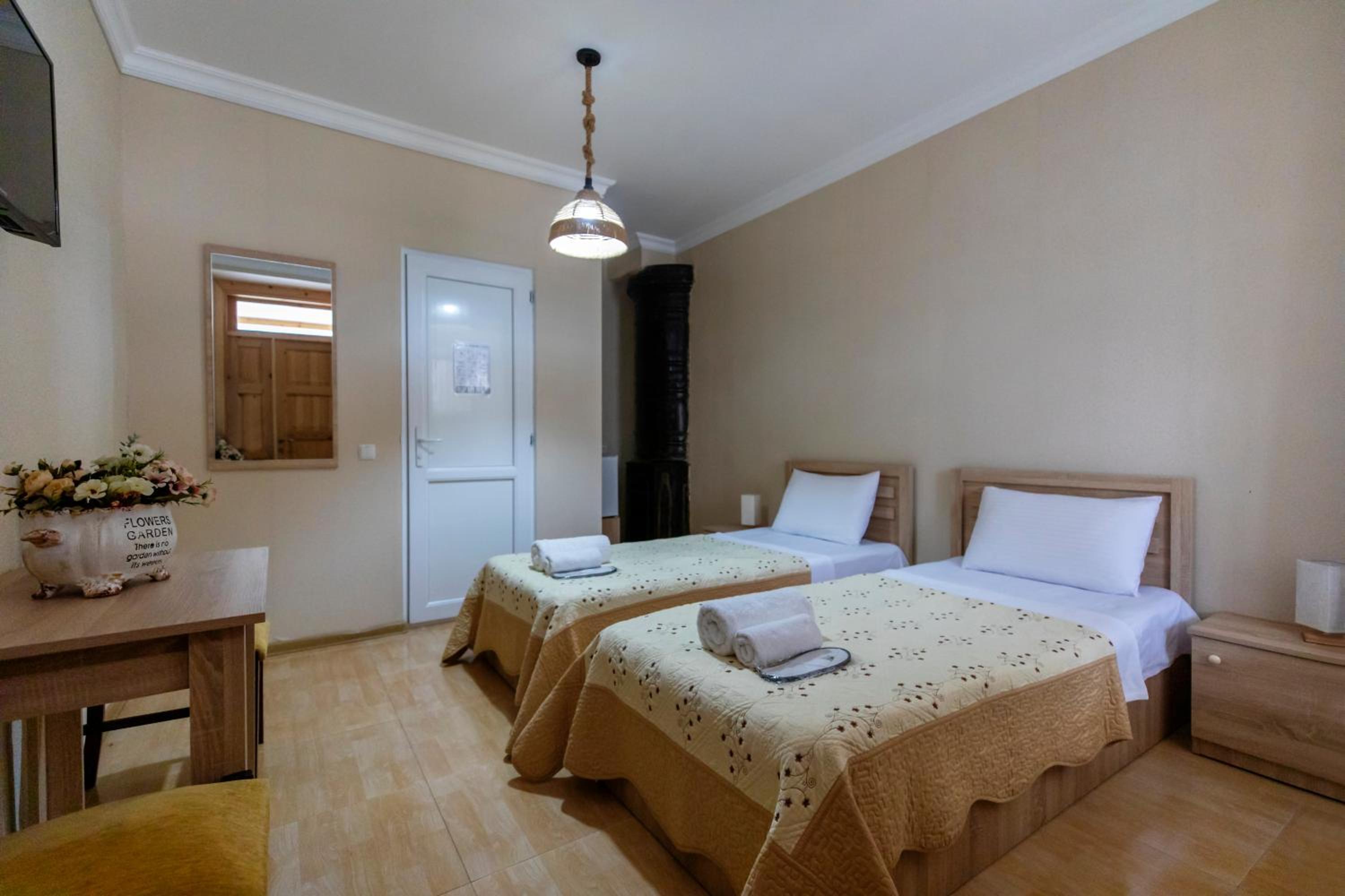Twin Room with Pool View photo 1