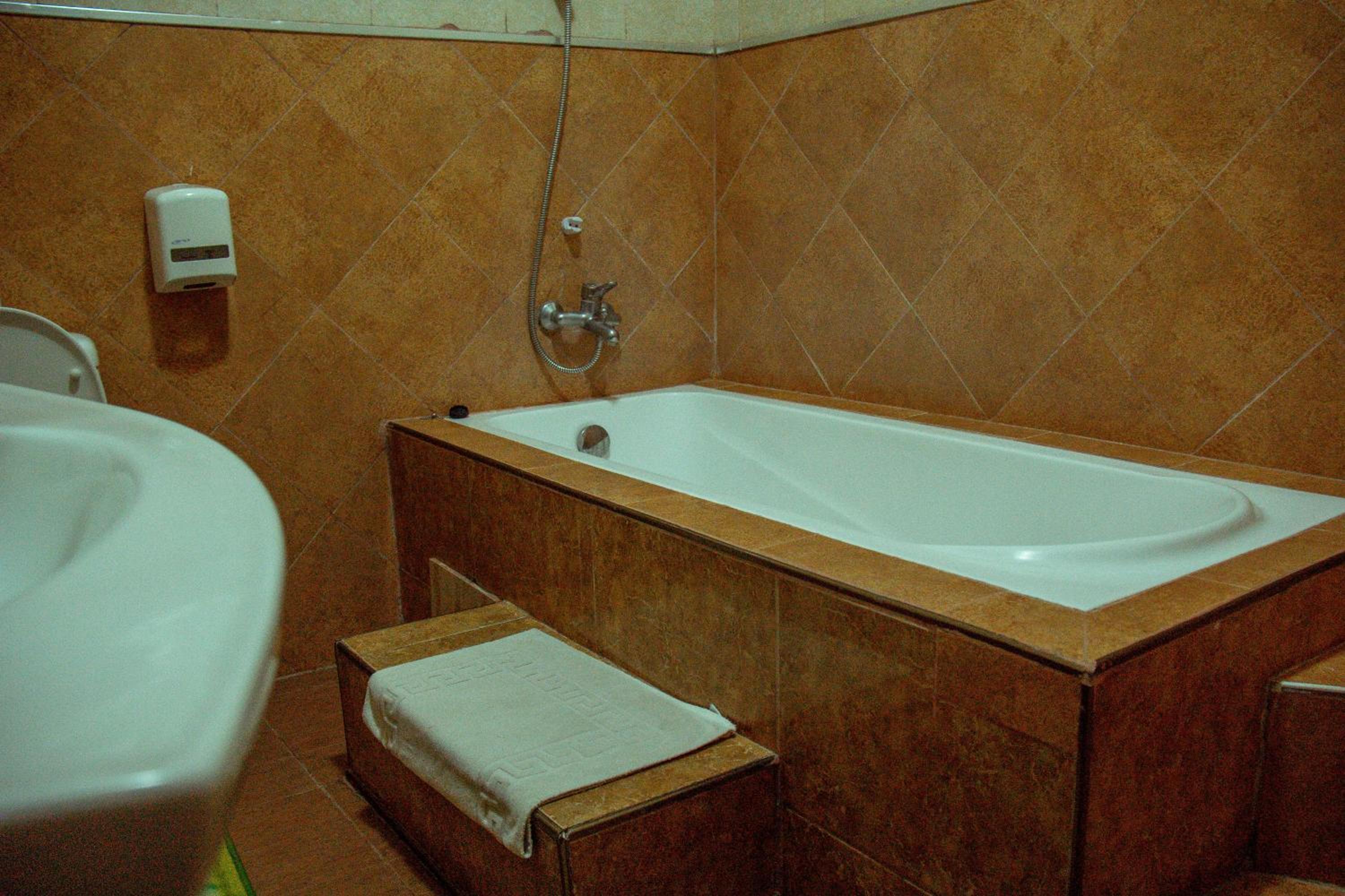 Deluxe Double Room with Balcony photo 3