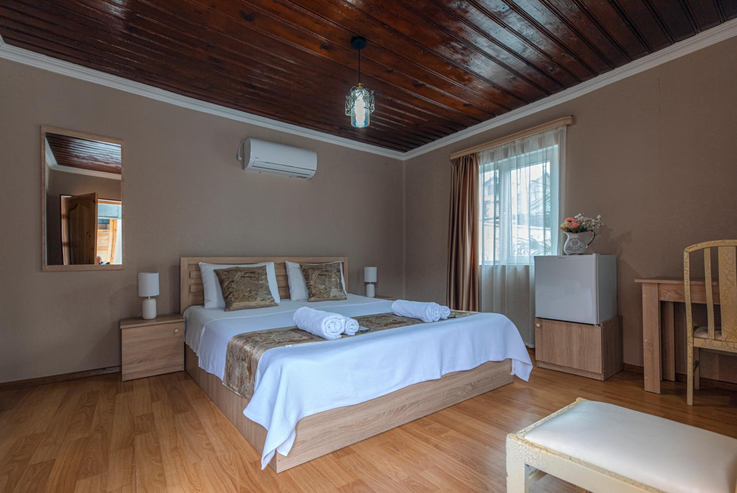 Double Room with Private Bathroom photo 1