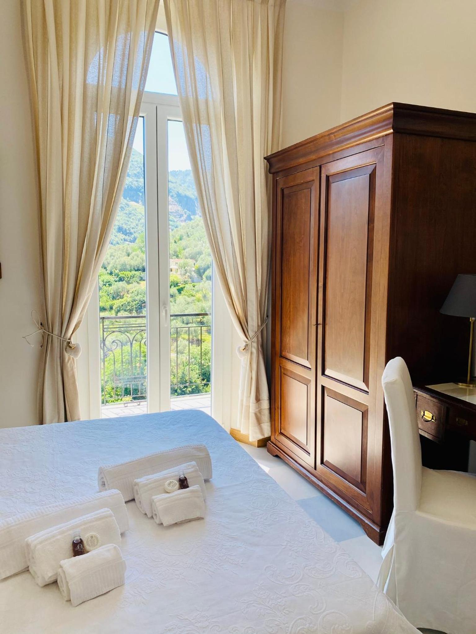 Superior Double Room - Photo 16